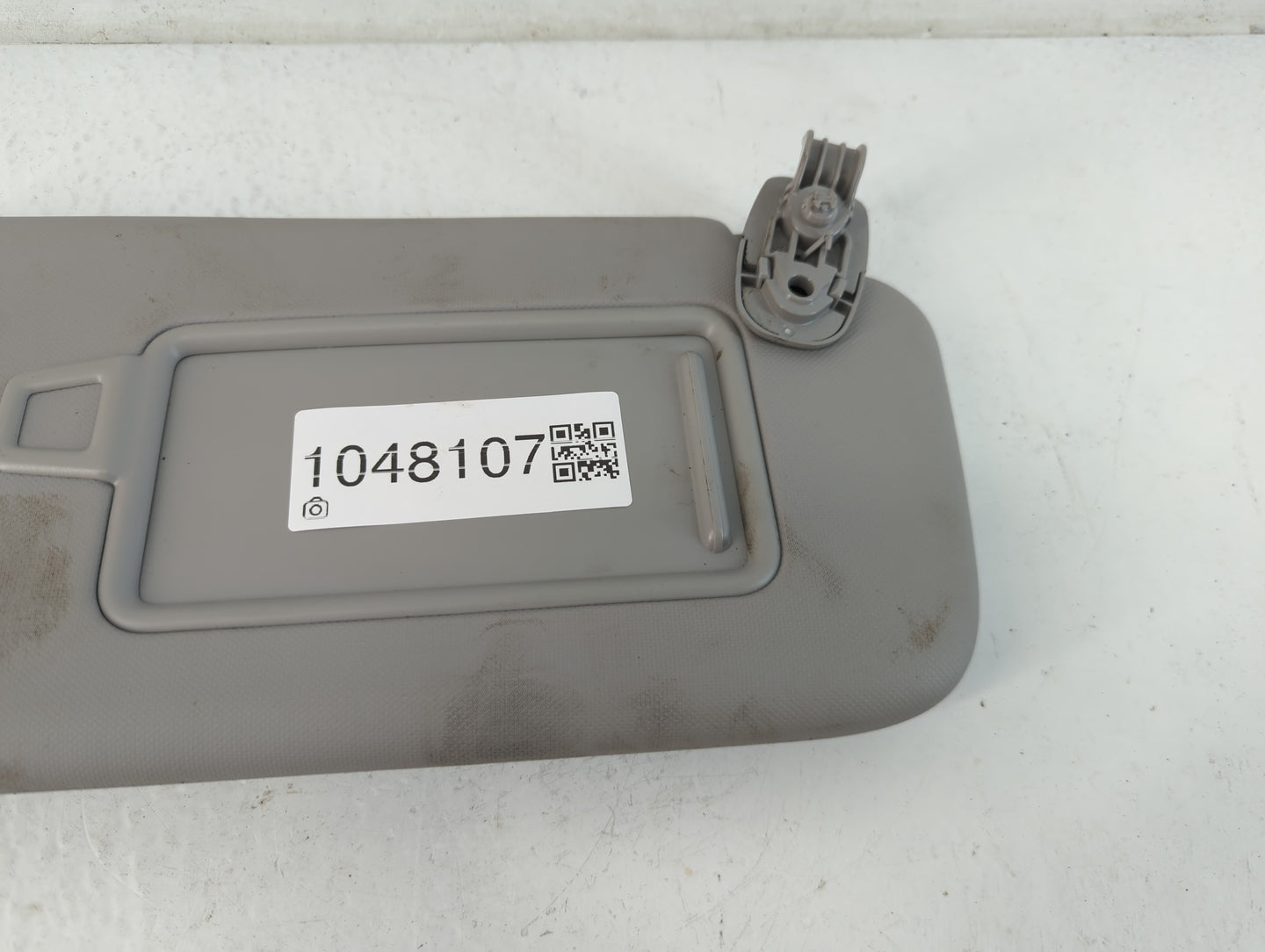 2018-2021 Hyundai Kona Sun Visor Shade Replacement Driver Left Mirror Fits Fits 2018 2019 2020 2021 OEM Used Auto Parts - Oe