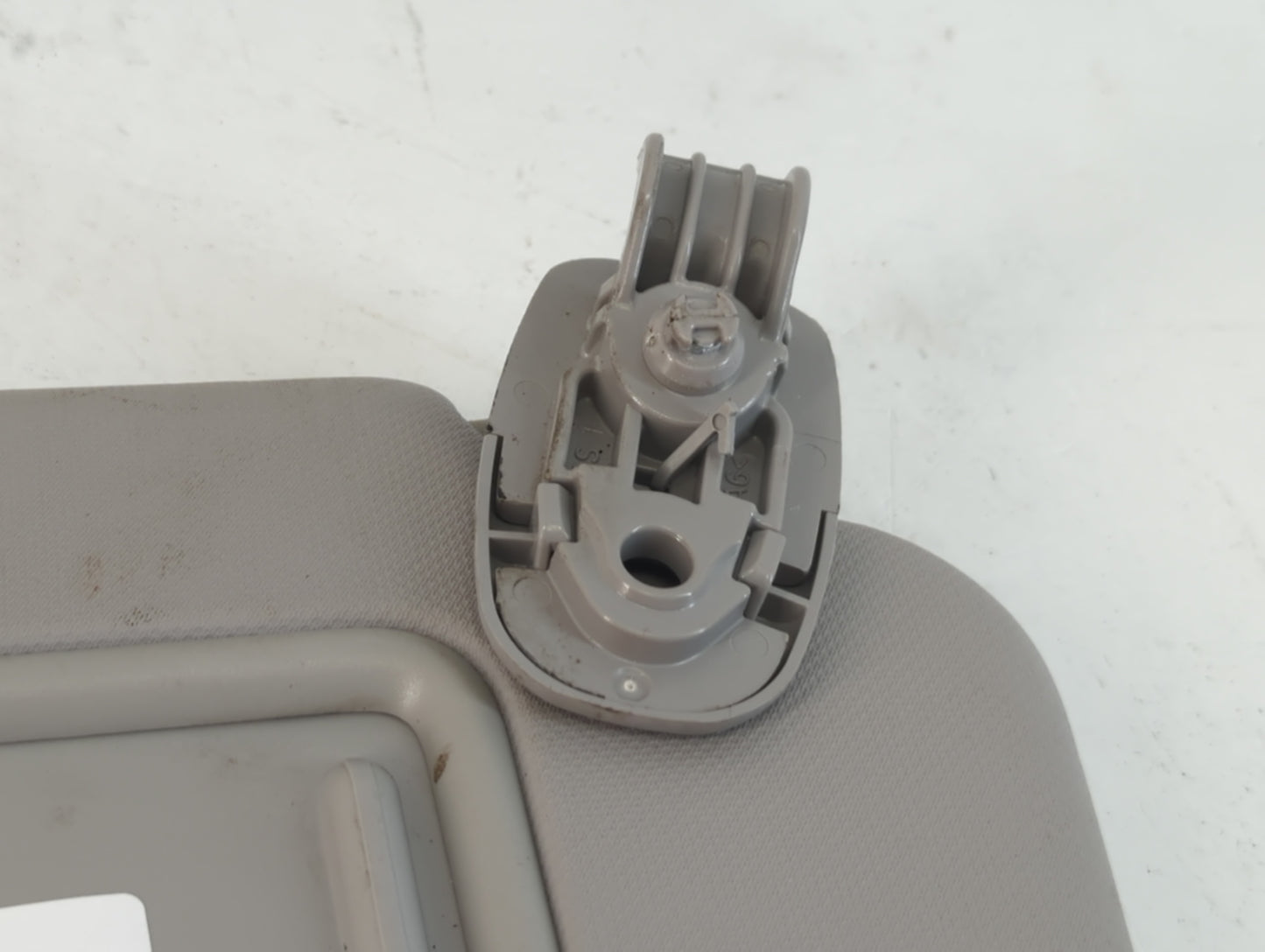 2018-2021 Hyundai Kona Sun Visor Shade Replacement Driver Left Mirror Fits Fits 2018 2019 2020 2021 OEM Used Auto Parts - Oe