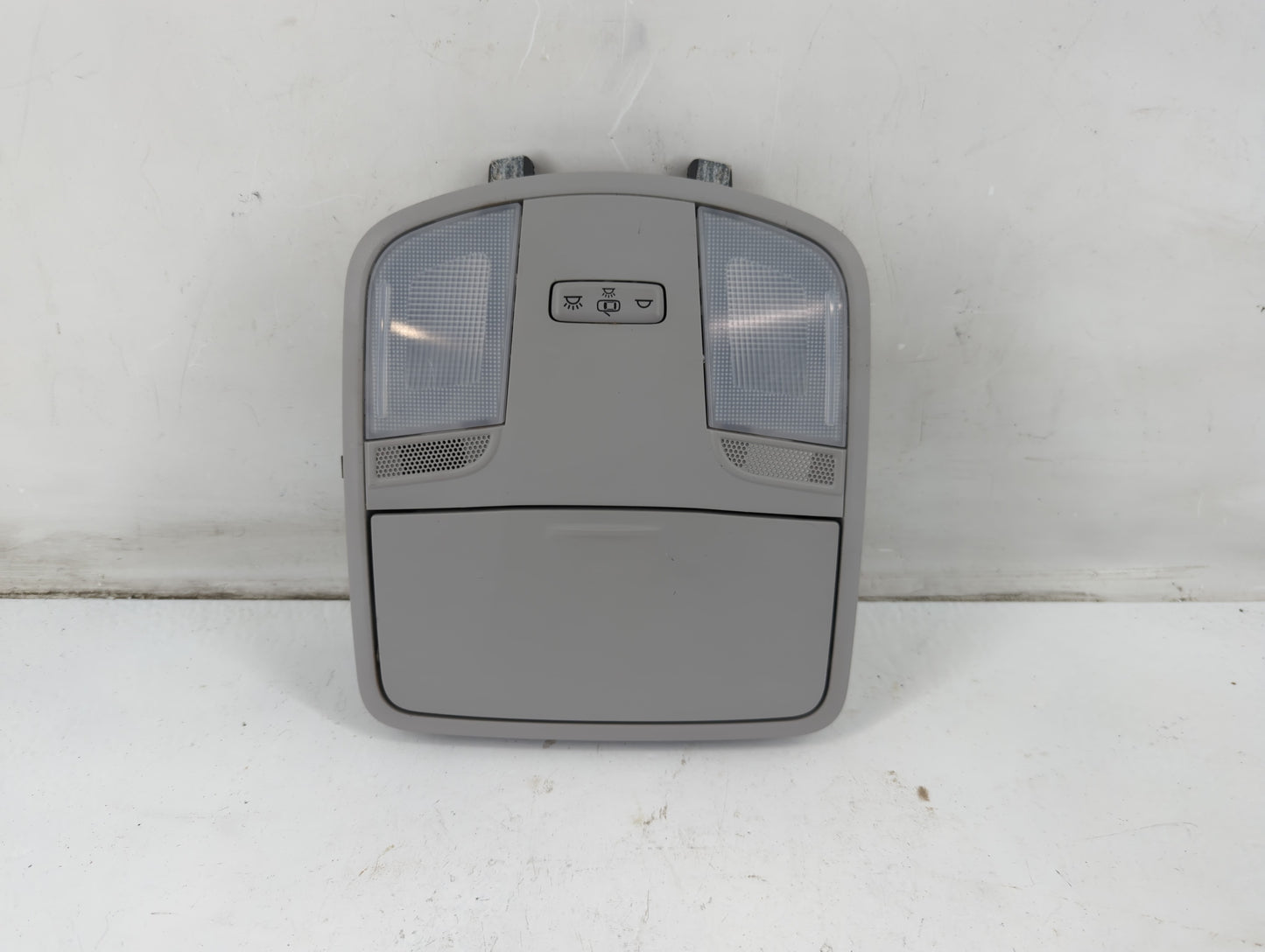 2018-2022 Hyundai Kona Overhead Roof Console 1093238 - Oemusedautoparts1.com