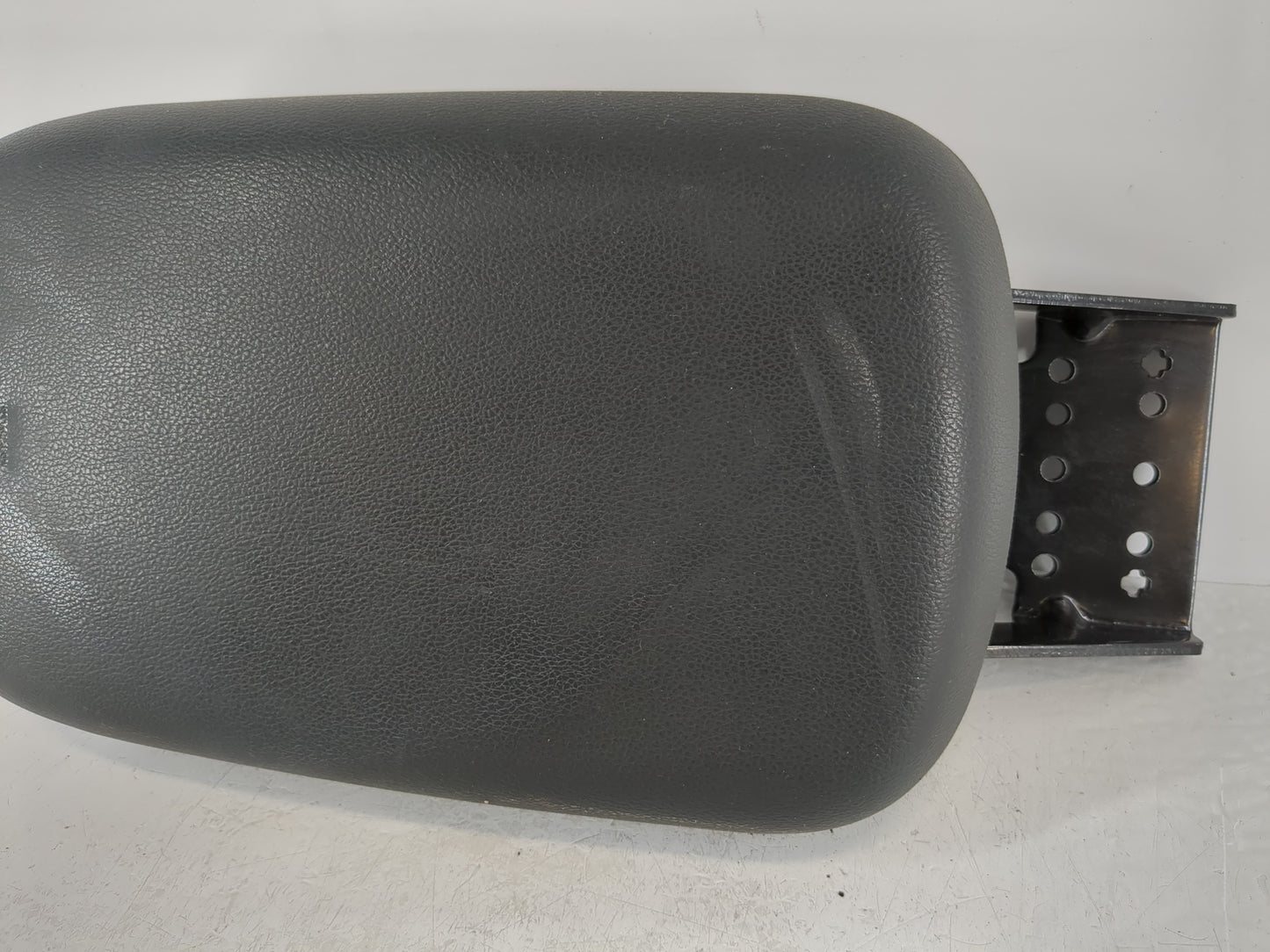 2018-2021 Hyundai Kona Center Console Armrest Cover Lid Fits Fits 2018 2019 2020 2021 OEM Used Auto Parts - Oemusedautoparts