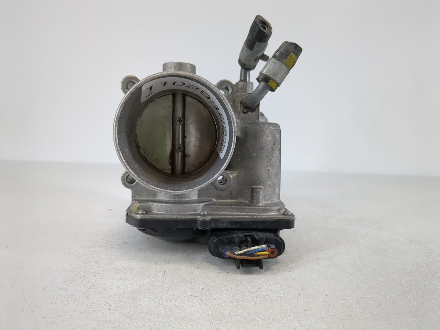 2018-2021 Hyundai Kona Throttle Body P/N:35100-2E400 Fits Fits 2012 2013 2014 2015 2016 2018 2019 2020 2021 OEM Used Auto Pa