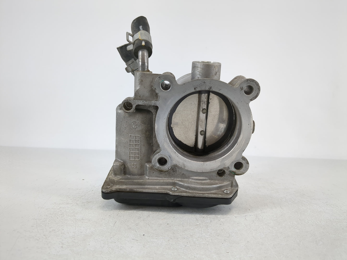 2018-2021 Hyundai Kona Throttle Body P/N:35100-2E400 Fits Fits 2012 2013 2014 2015 2016 2018 2019 2020 2021 OEM Used Auto Pa