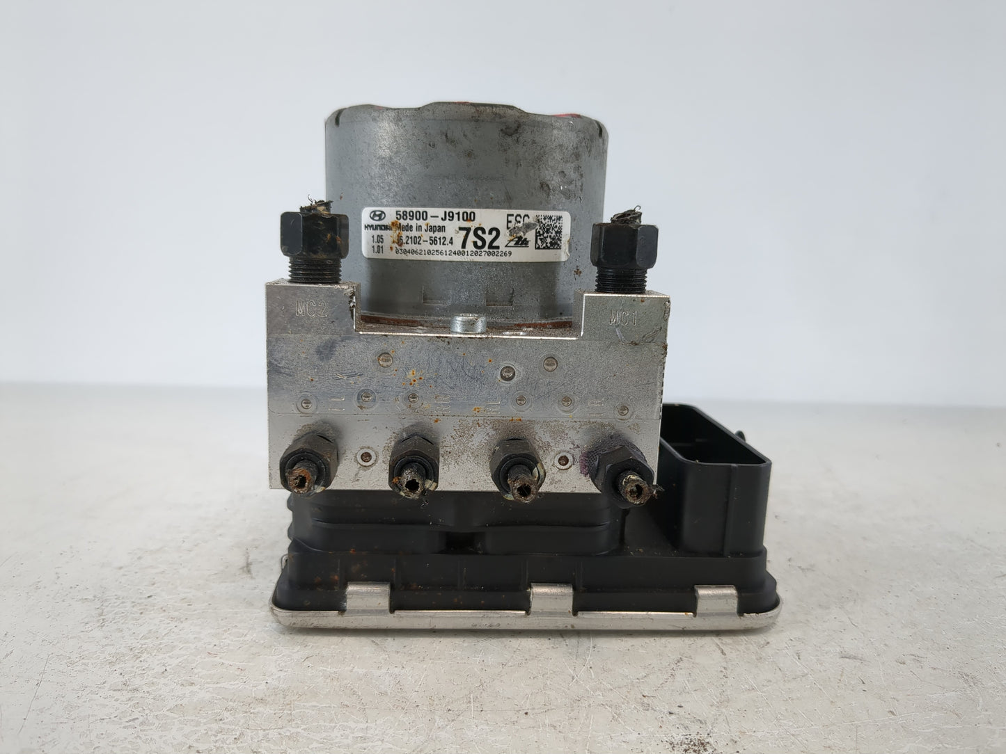 2018-2021 Hyundai Kona ABS Pump Control Module Replacement P/N:58900-J9100 Fits Fits 2018 2019 2020 2021 OEM Used Auto Parts