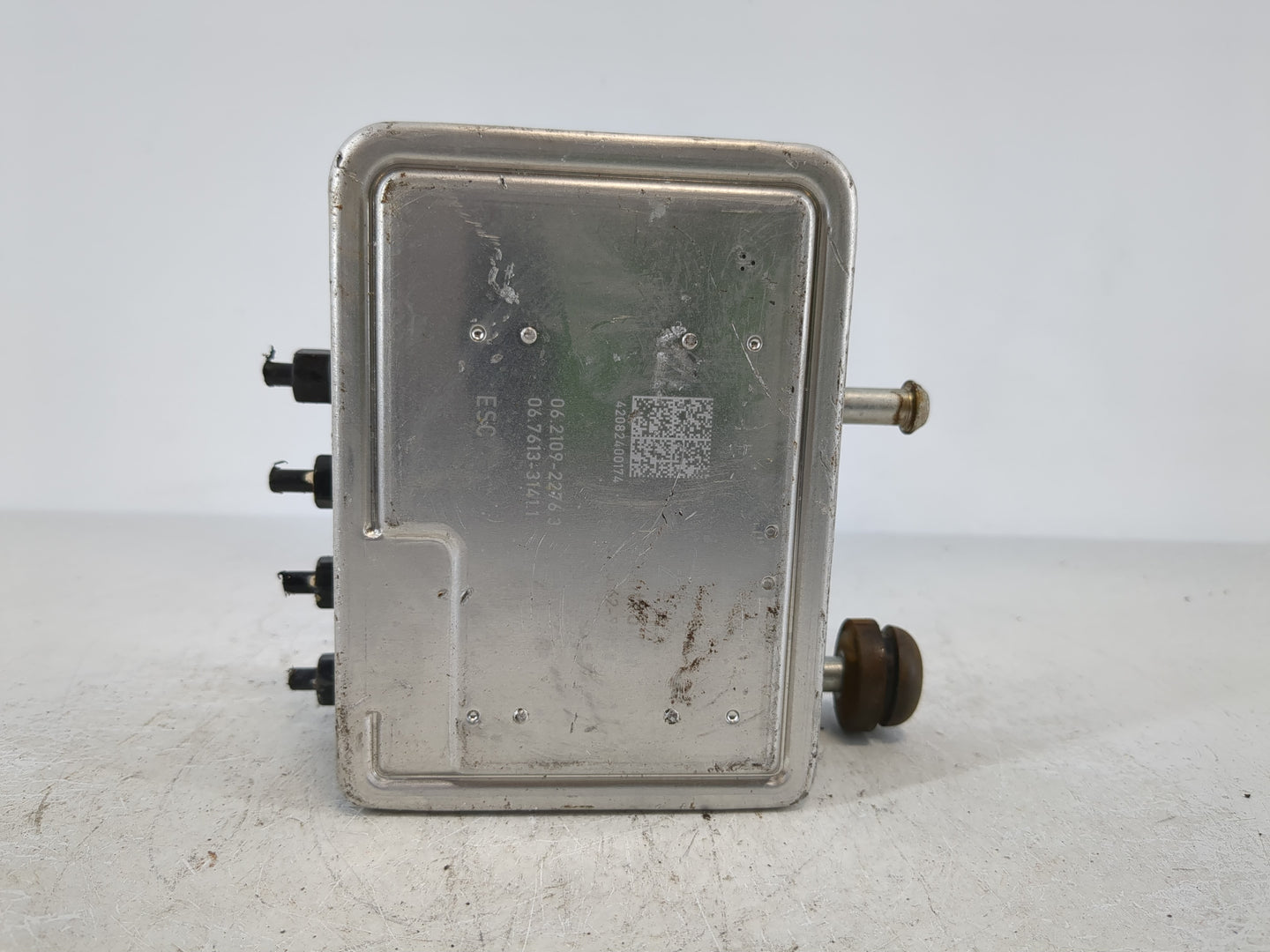 2018-2021 Hyundai Kona ABS Pump Control Module Replacement P/N:58900-J9100 Fits Fits 2018 2019 2020 2021 OEM Used Auto Parts