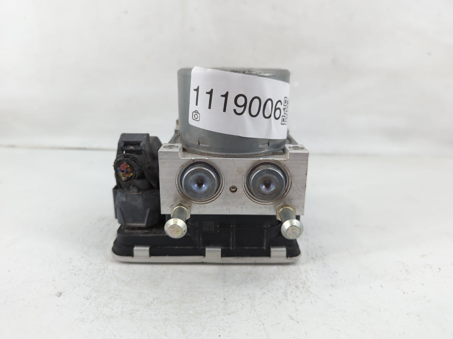 2018-2021 Hyundai Kona ABS Pump Control Module Replacement P/N:58900-J9100 Fits Fits 2018 2019 2020 2021 OEM Used Auto Parts