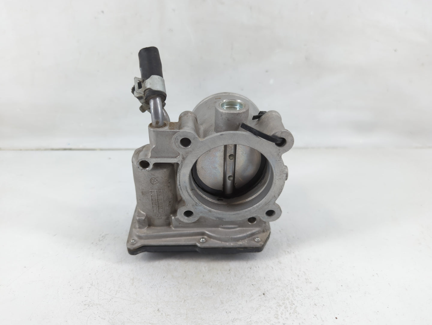 2018-2021 Hyundai Kona Throttle Body P/N:35100-2E400 Fits Fits 2012 2013 2014 2015 2016 2018 2019 2020 2021 OEM Used Auto Pa