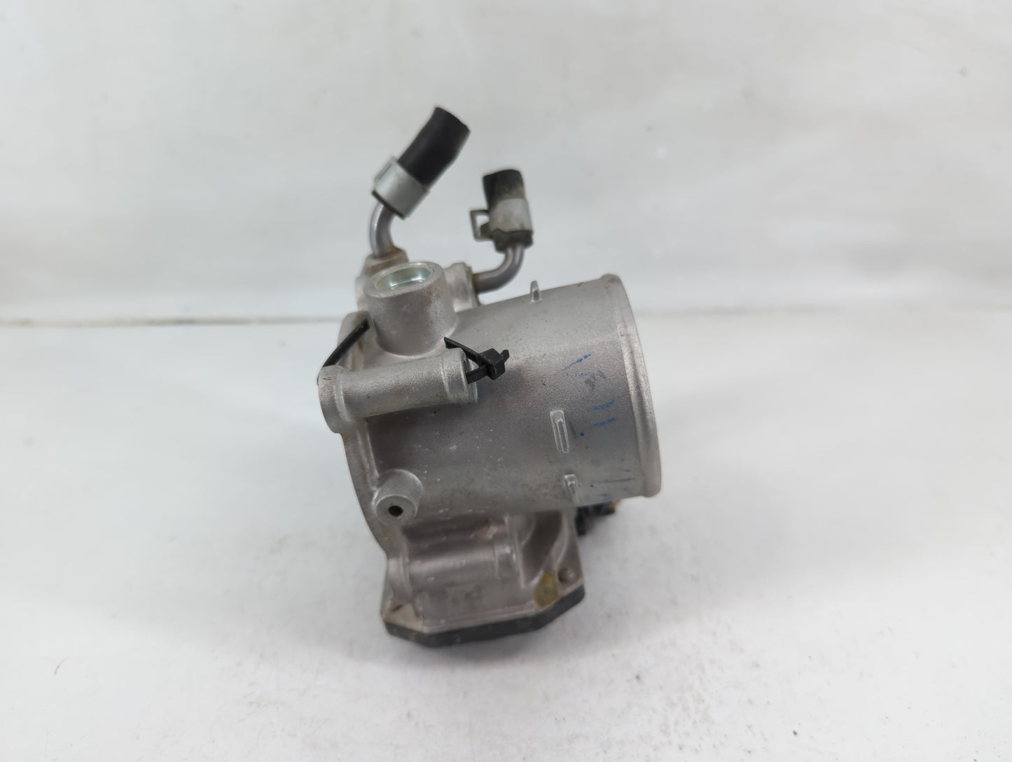 2018-2021 Hyundai Kona Throttle Body P/N:35100-2E400 Fits Fits 2012 2013 2014 2015 2016 2018 2019 2020 2021 OEM Used Auto Pa