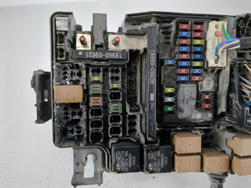 2018-2021 Hyundai Kona Fusebox Fuse Box Panel Relay Module P/N:91227-J9311 Fits Fits 2018 2019 2020 2021 OEM Used Auto Parts