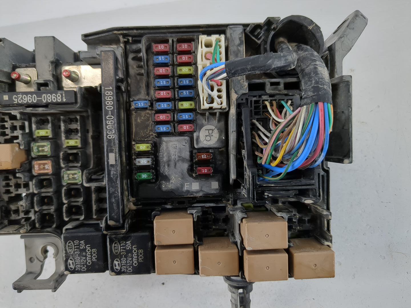 2018-2021 Hyundai Kona Fusebox Fuse Box Panel Relay Module P/N:91227-J9311 Fits Fits 2018 2019 2020 2021 OEM Used Auto Parts