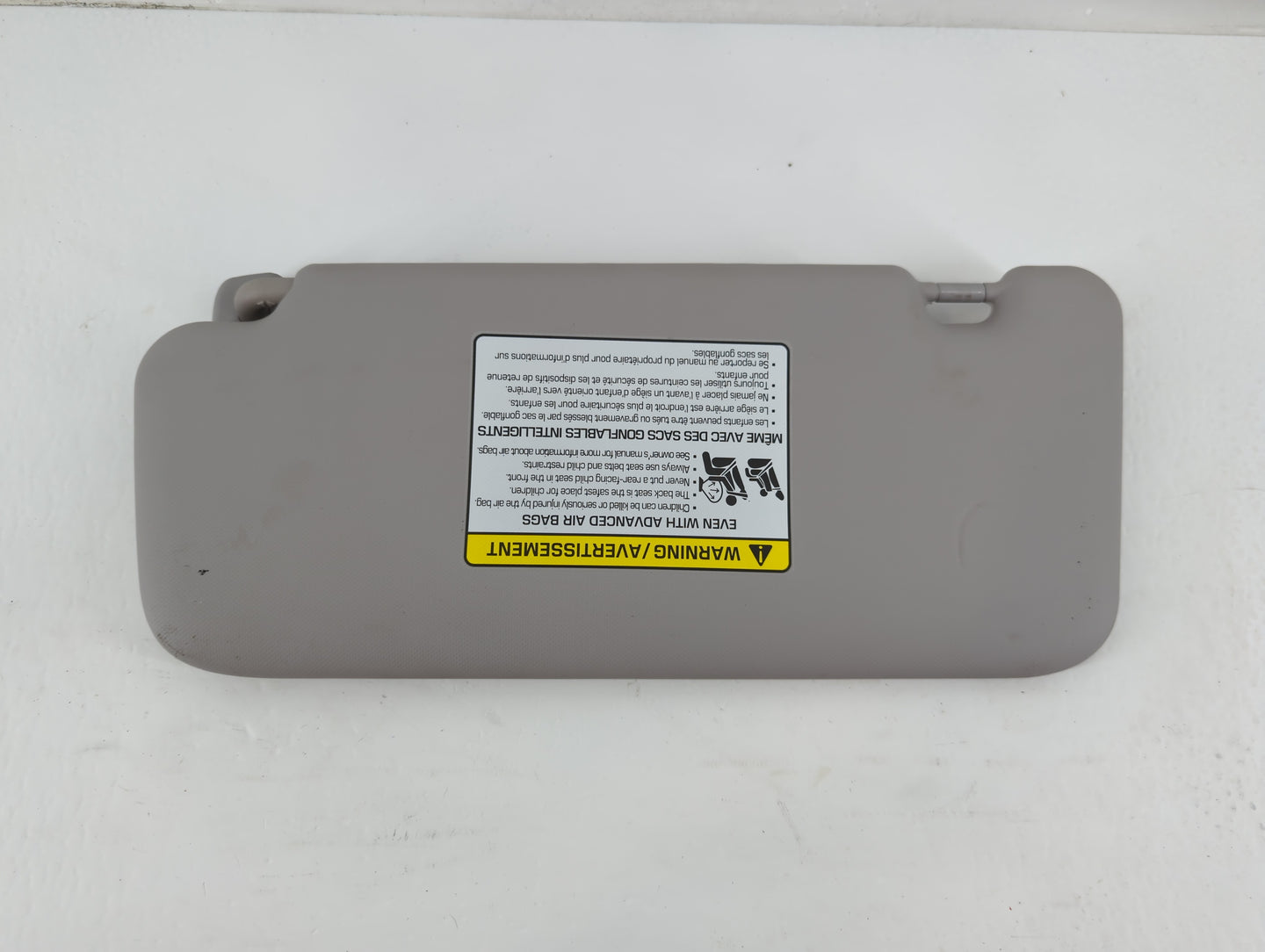 2018-2021 Hyundai Kona Sun Visor Shade Replacement Passenger Right Mirror Fits Fits 2018 2019 2020 2021 OEM Used Auto Parts 