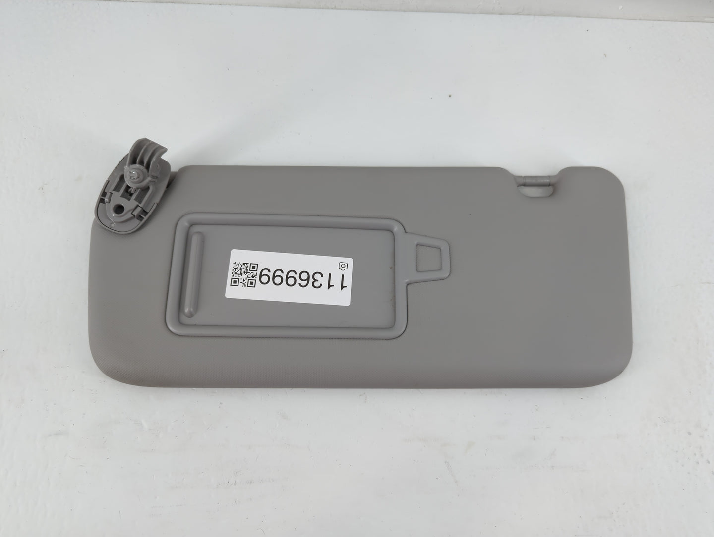 2018-2021 Hyundai Kona Sun Visor Shade Replacement Driver Left Mirror Fits Fits 2018 2019 2020 2021 OEM Used Auto Parts - Oe