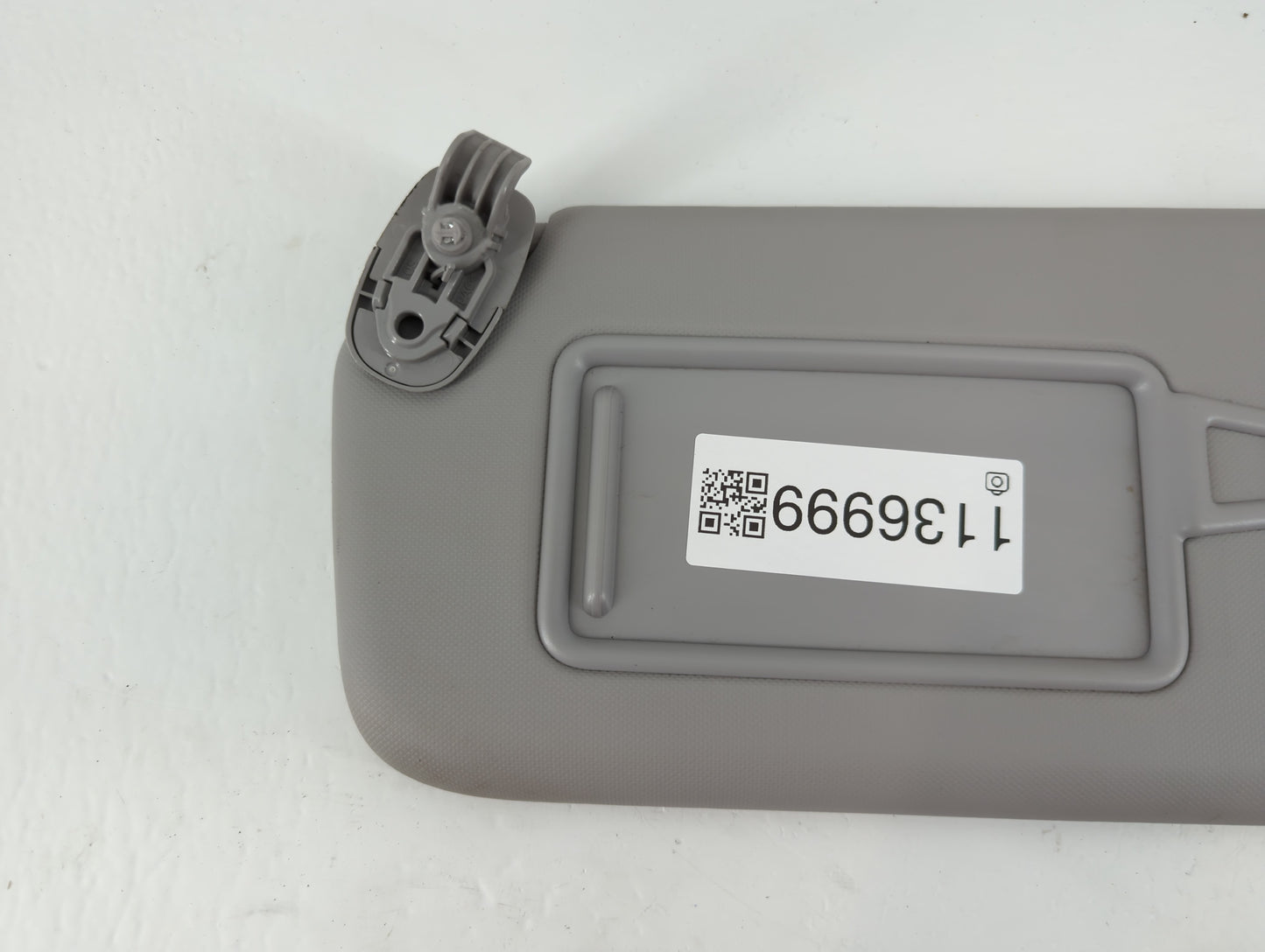 2018-2021 Hyundai Kona Sun Visor Shade Replacement Driver Left Mirror Fits Fits 2018 2019 2020 2021 OEM Used Auto Parts - Oe