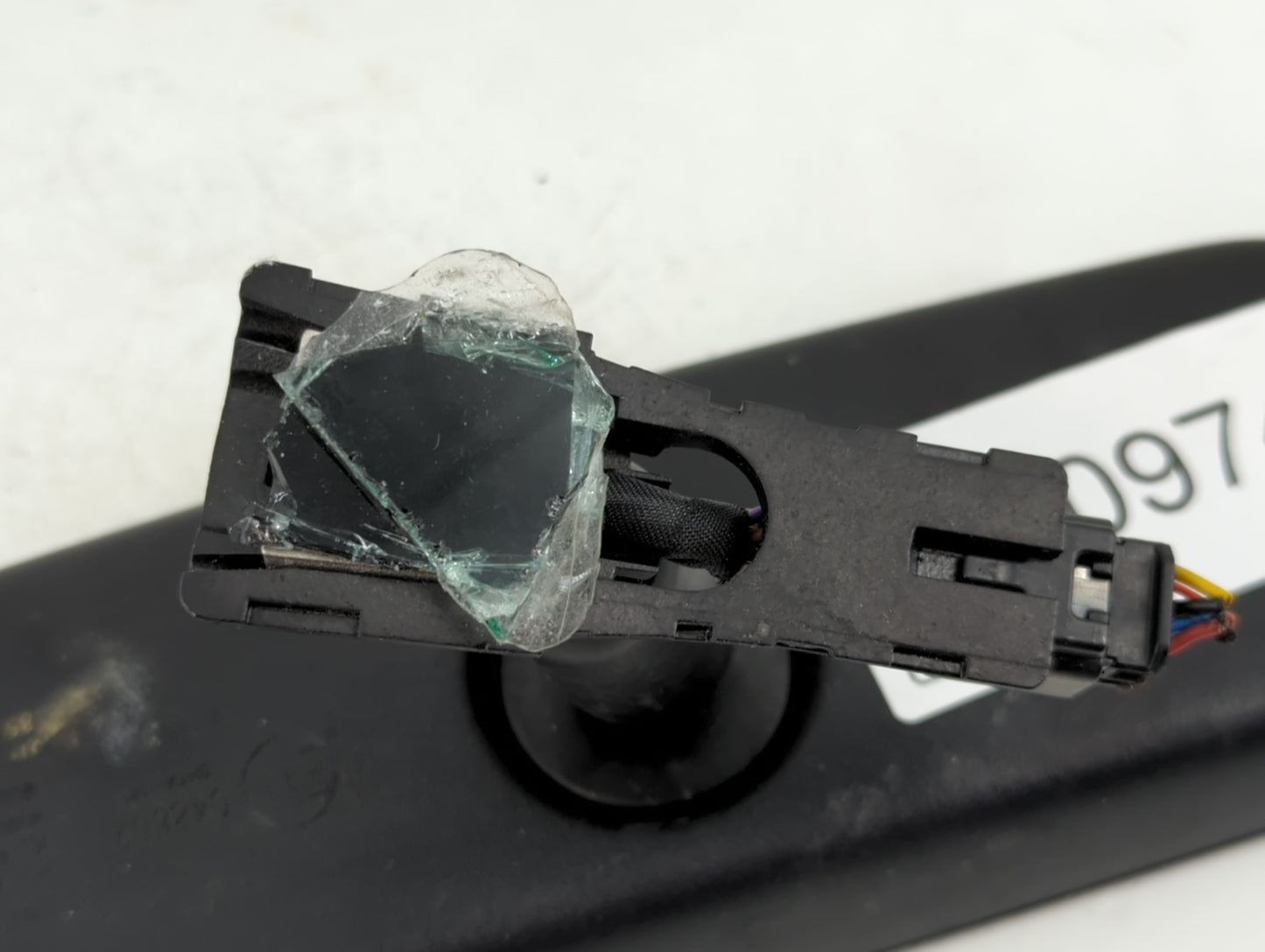 2018-2022 Hyundai Kona Interior Rear View Mirror Replacement OEM P/N:E11048602 Fits Fits 2018 2019 2020 2021 2022 OEM Used A