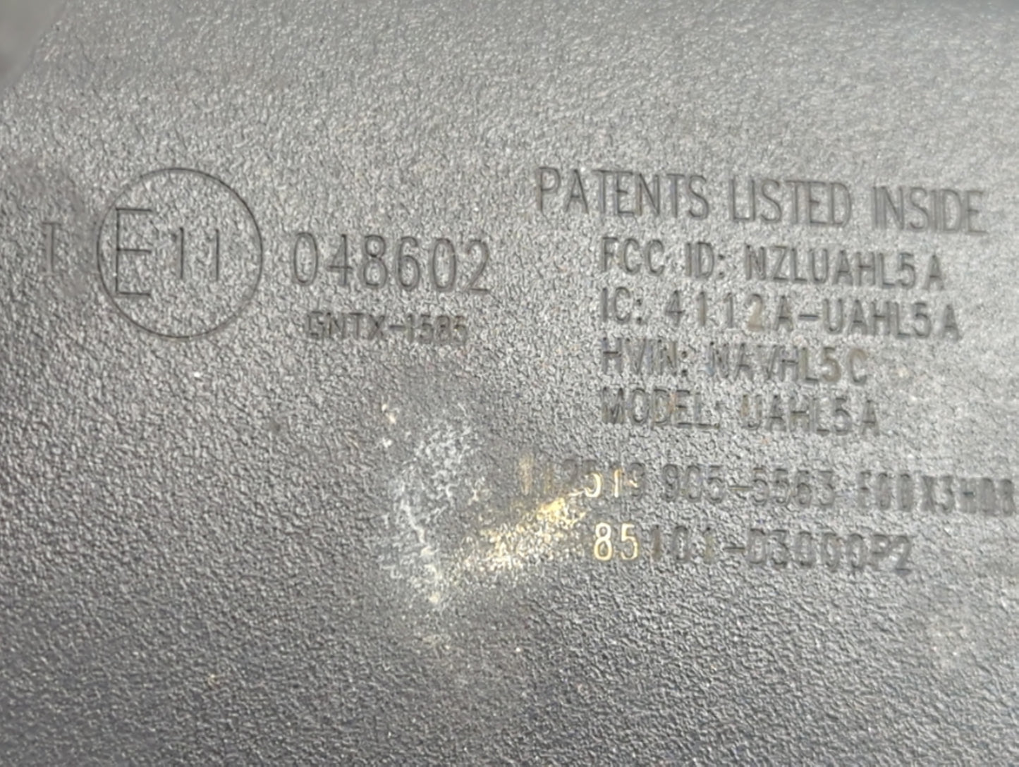 2018-2022 Hyundai Kona Interior Rear View Mirror Replacement OEM P/N:E11048602 Fits Fits 2018 2019 2020 2021 2022 OEM Used A