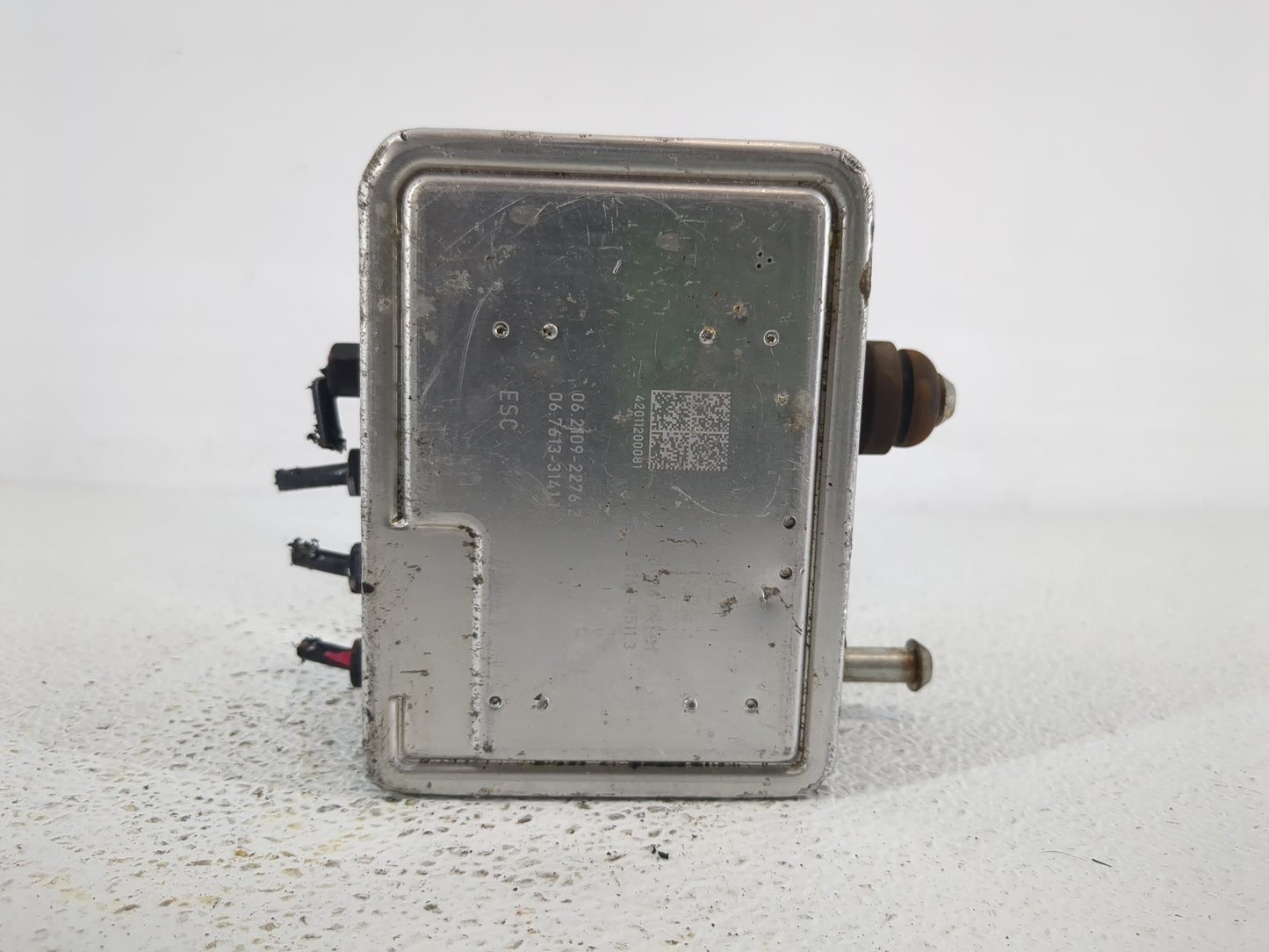 2018-2021 Hyundai Kona ABS Pump Control Module Replacement P/N:58900-J9100 Fits Fits 2018 2019 2020 2021 OEM Used Auto Parts