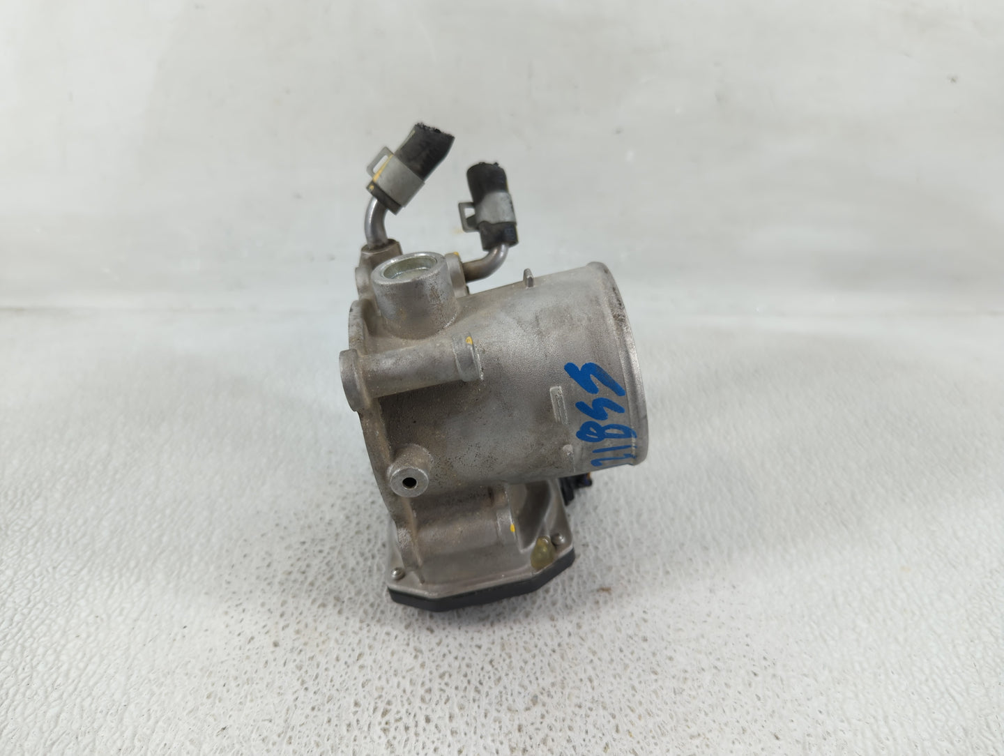 2018-2021 Hyundai Kona Throttle Body P/N:35100-2L400 35100-2E400 Fits Fits 2012 2013 2014 2015 2016 2018 2019 2020 2021 OEM 