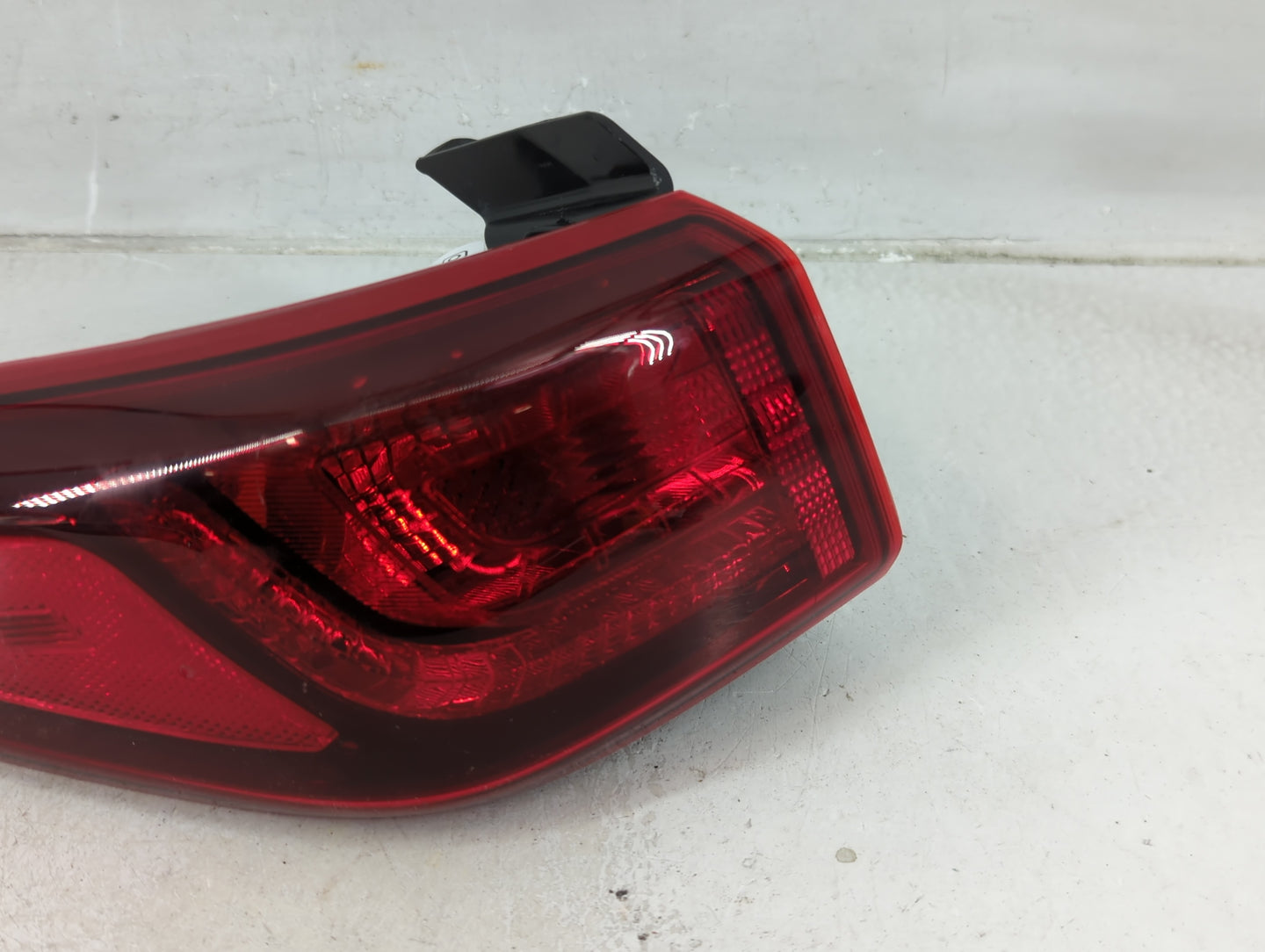 2018-2021 Hyundai Kona Tail Light Assembly Driver Left OEM P/N:92401J9010LH Fits Fits 2018 2019 2020 2021 OEM Used Auto Part