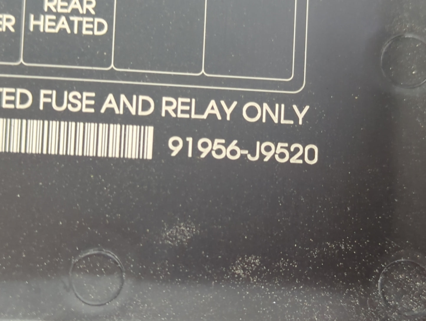 2018-2021 Hyundai Kona Fusebox Fuse Box Panel Relay Module P/N:91956-J9520 Fits Fits 2018 2019 2020 2021 OEM Used Auto Parts