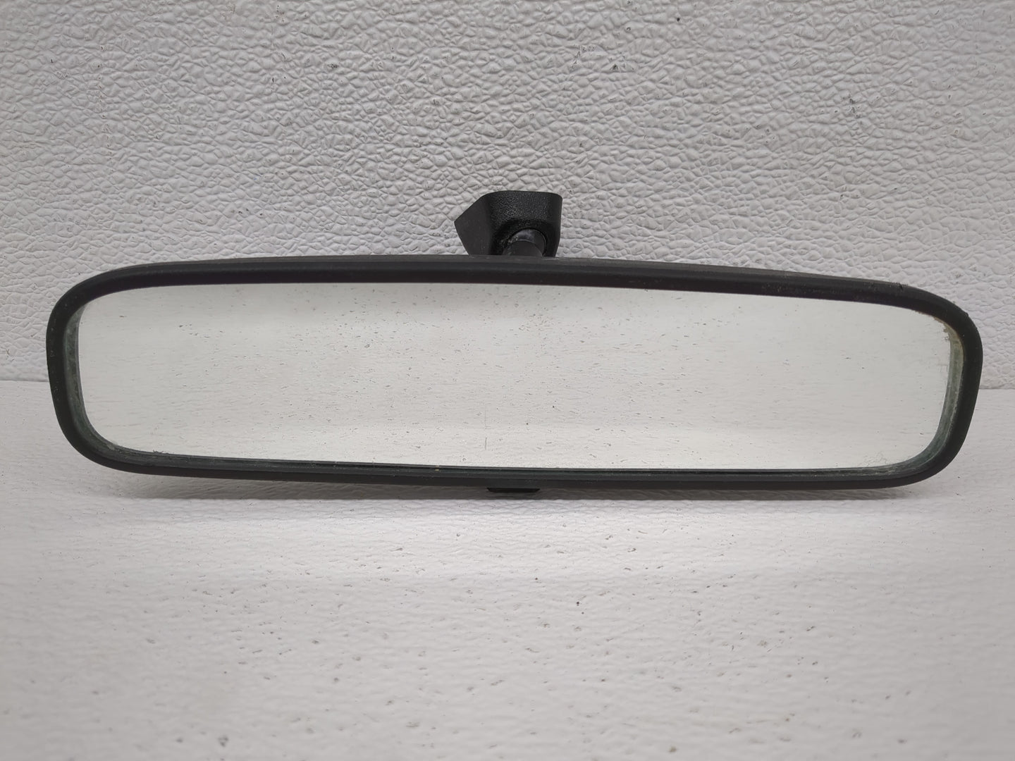 2018-2021 Hyundai Kona Interior Rear View Mirror Replacement OEM P/N:E13049848 Fits OEM Used Auto Parts - Oemusedautoparts1.