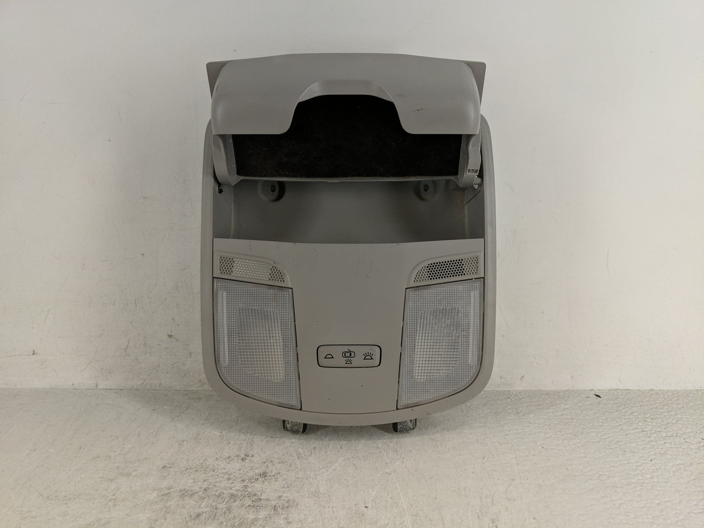 2021 Hyundai Kona Overhead Roof Console - Oemusedautoparts1.com