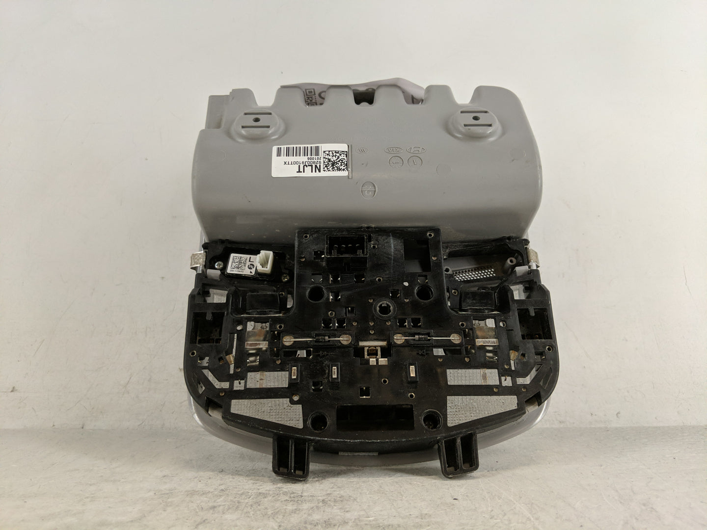 2018-2022 Hyundai Kona Overhead Roof Console 1188802 - Oemusedautoparts1.com