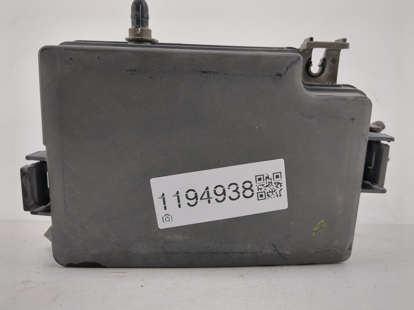 2018-2021 Hyundai Kona Fusebox Fuse Box Panel Relay Module P/N:39160-37110 18980-19645, 18980-09611 Fits Fits 2018 2019 2020