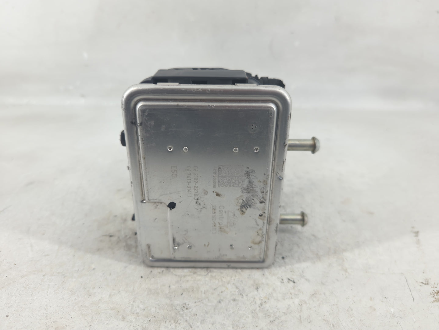 2018-2021 Hyundai Kona ABS Pump Control Module Replacement P/N:58900-J9100 Fits Fits 2018 2019 2020 2021 OEM Used Auto Parts