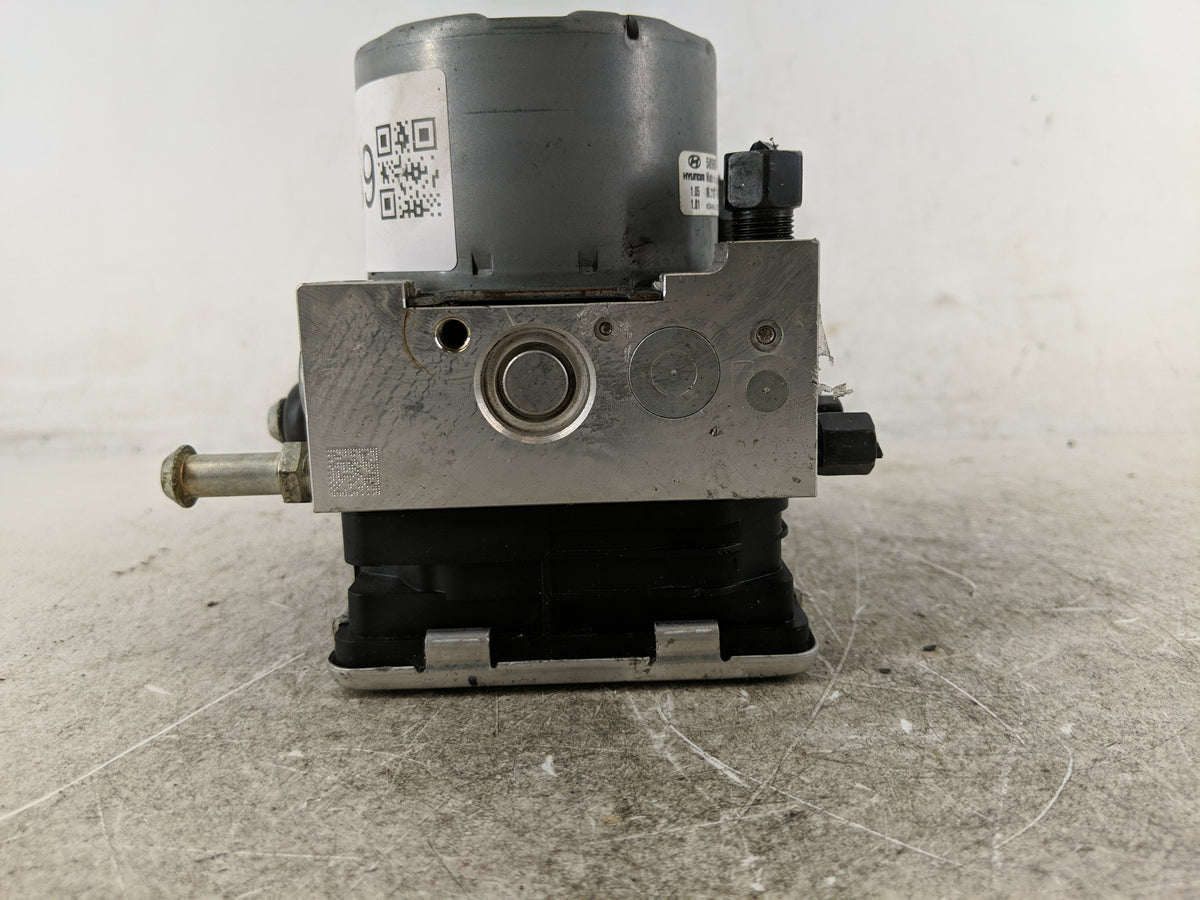 2018-2021 Hyundai Kona ABS Pump Control Module Replacement P/N:58900-J9100 Fits Fits 2018 2019 2020 2021 OEM Used Auto Parts