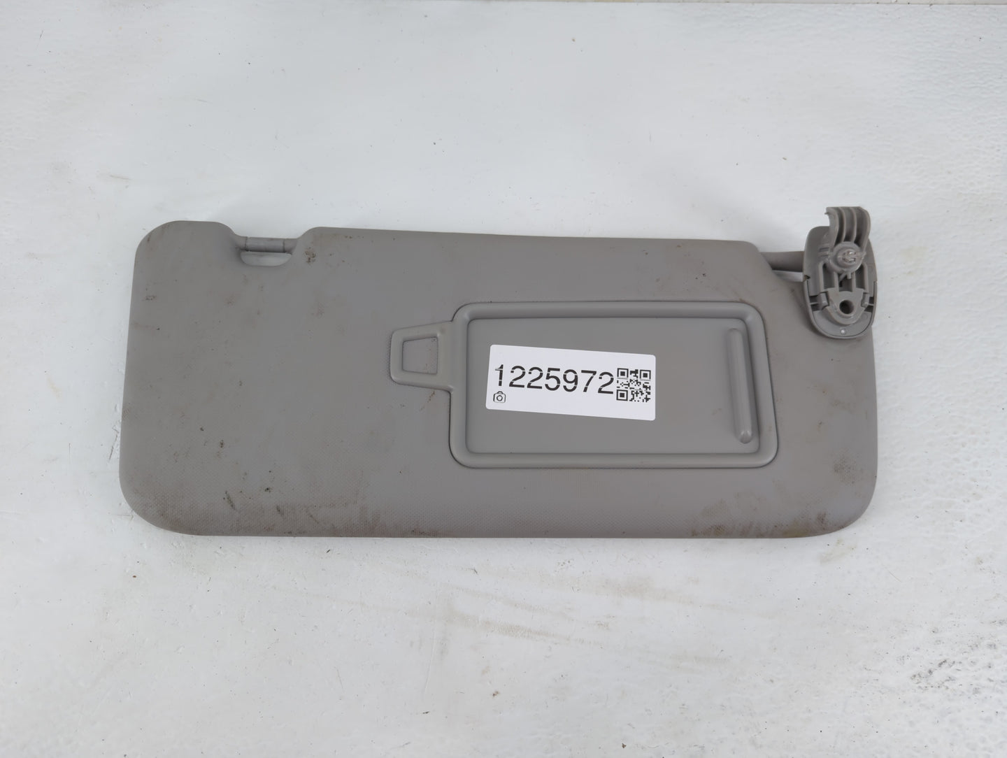 2018-2021 Hyundai Kona Sun Visor Shade Replacement Passenger Right Mirror Fits Fits 2018 2019 2020 2021 OEM Used Auto Parts 