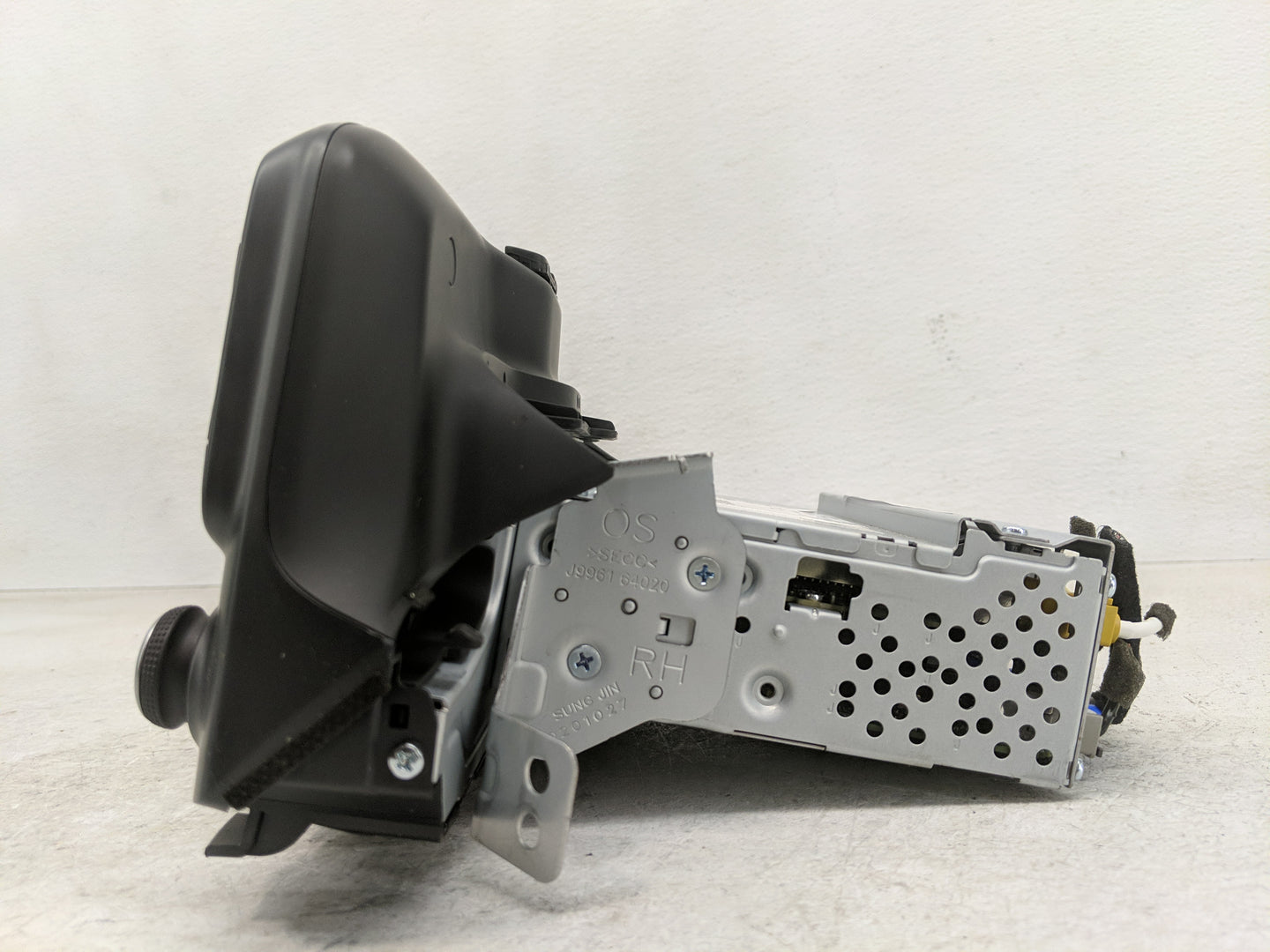 2021 Hyundai Kona Radio AM FM Cd Player Receiver Replacement P/N:96560-J9263TMT Fits OEM Used Auto Parts - Oemusedautoparts1