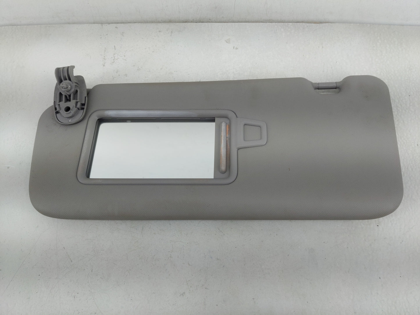 2018-2021 Hyundai Kona Sun Visor Shade Replacement Driver Left Mirror Fits Fits 2018 2019 2020 2021 OEM Used Auto Parts - Oe