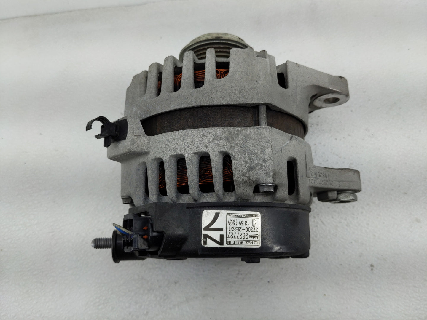 2018-2021 Hyundai Kona Alternator Replacement Generator Charging Assembly Engine OEM P/N:37300-2E821 Fits OEM Used Auto Part