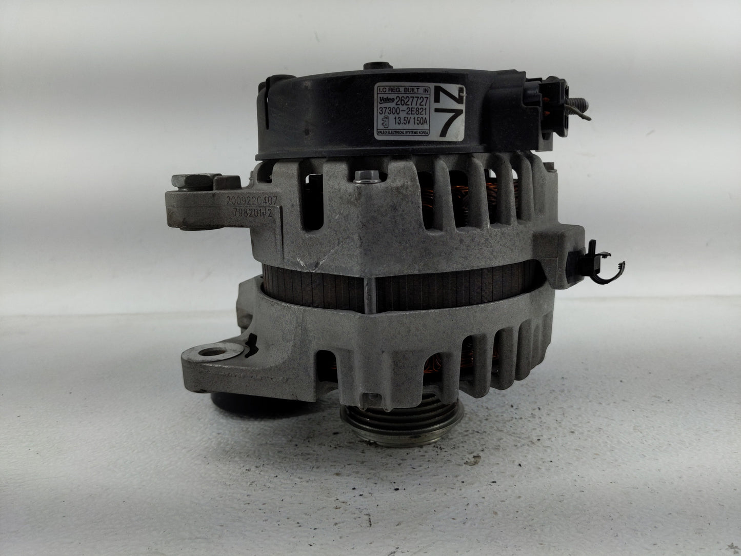 2018-2021 Hyundai Kona Alternator Replacement Generator Charging Assembly Engine OEM P/N:37300-2E821 Fits OEM Used Auto Part