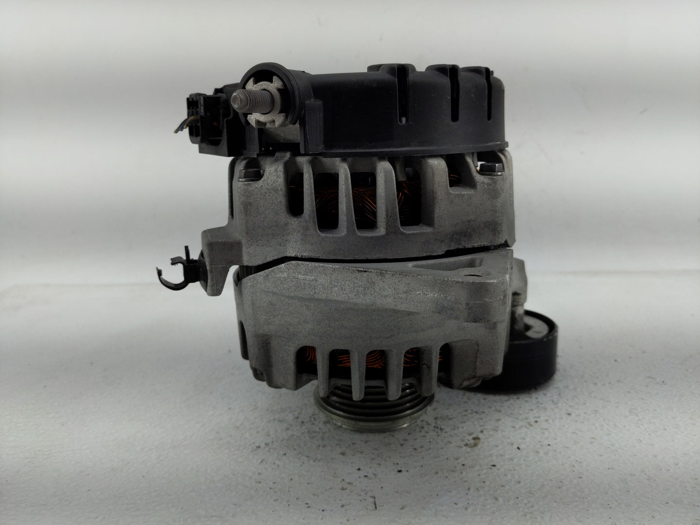 2018-2021 Hyundai Kona Alternator Replacement Generator Charging Assembly Engine OEM P/N:37300-2E821 Fits OEM Used Auto Part