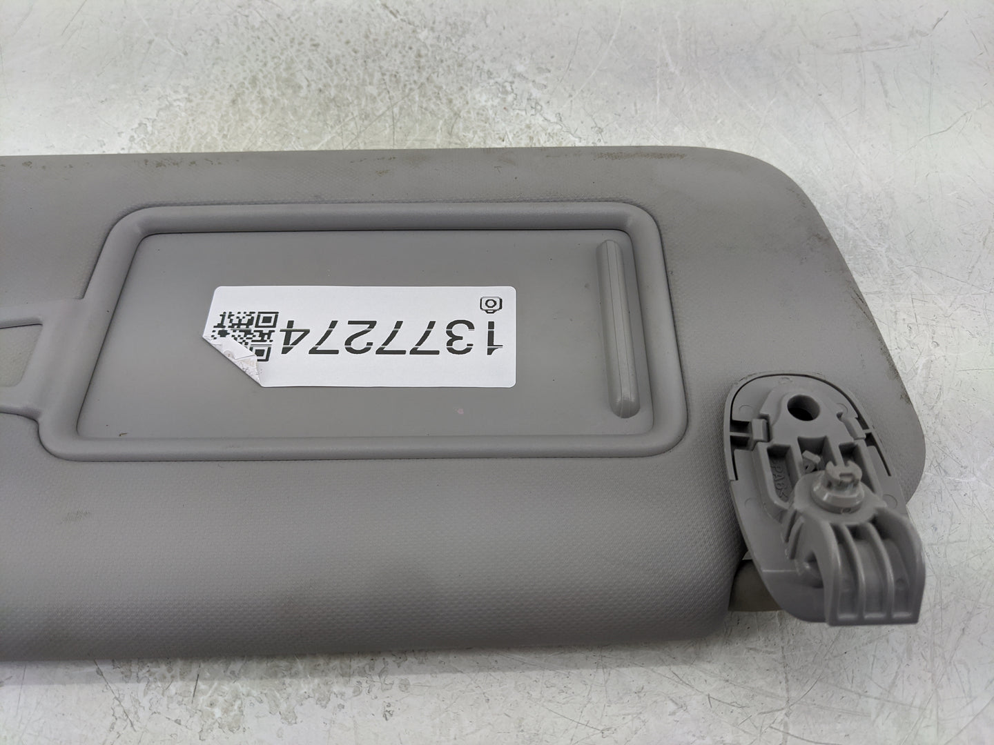 2018-2021 Hyundai Kona Sun Visor Shade Replacement Driver Left Mirror Fits Fits 2018 2019 2020 2021 OEM Used Auto Parts - Oe