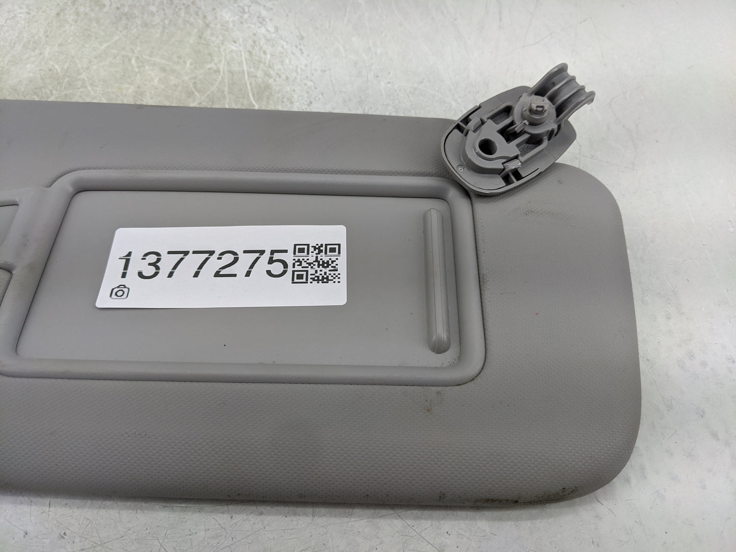 2018-2021 Hyundai Kona Sun Visor Shade Replacement Passenger Right Mirror Fits Fits 2018 2019 2020 2021 OEM Used Auto Parts 