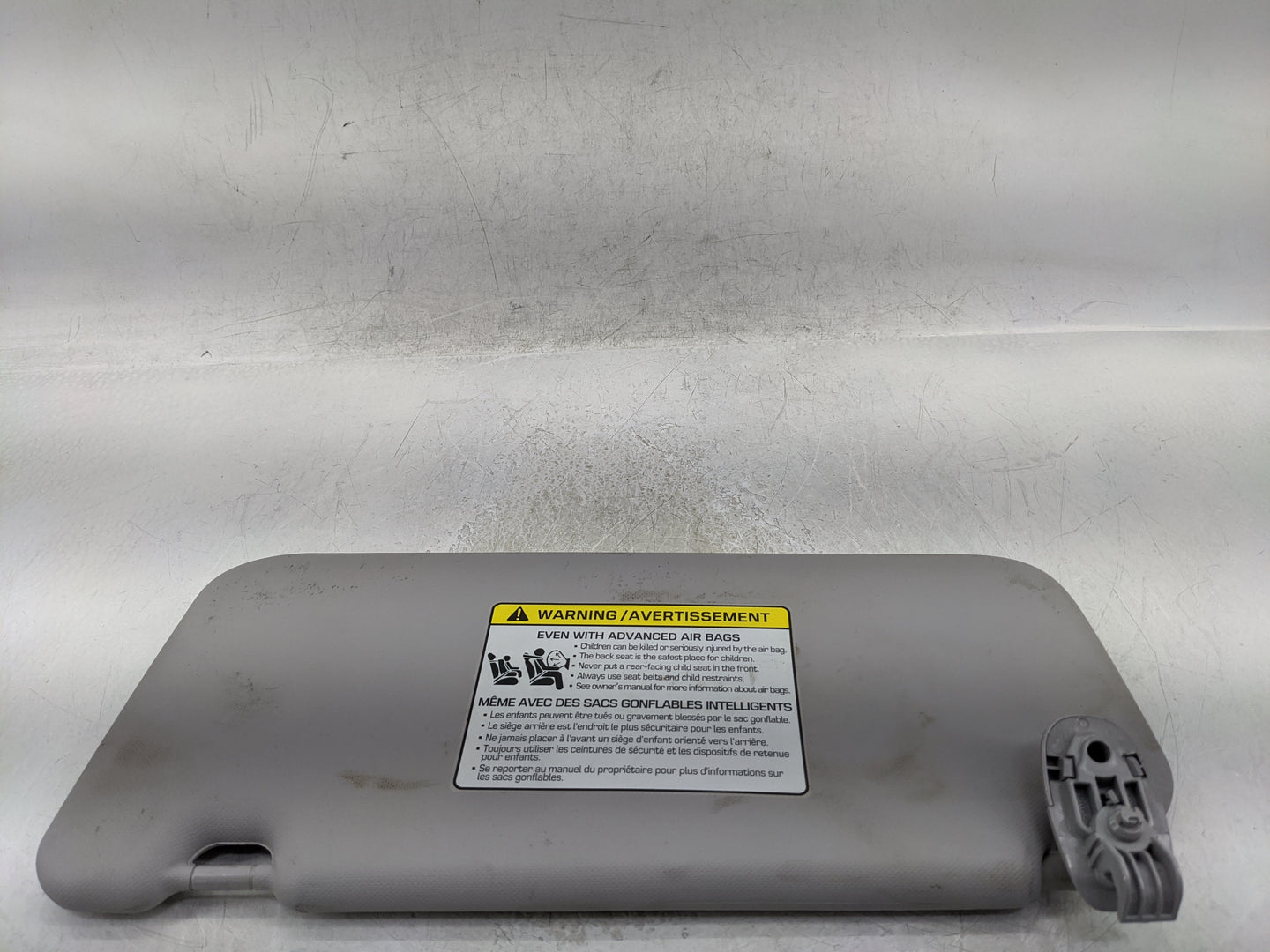 2018-2021 Hyundai Kona Sun Visor Shade Replacement Passenger Right Mirror Fits Fits 2018 2019 2020 2021 OEM Used Auto Parts 