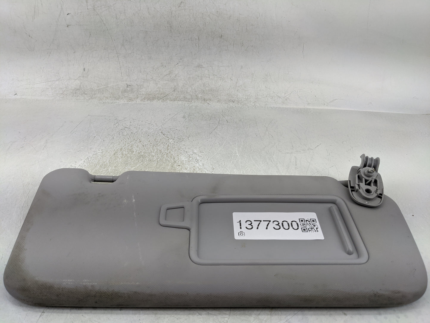 2018-2021 Hyundai Kona Sun Visor Shade Replacement Passenger Right Mirror Fits Fits 2018 2019 2020 2021 OEM Used Auto Parts 