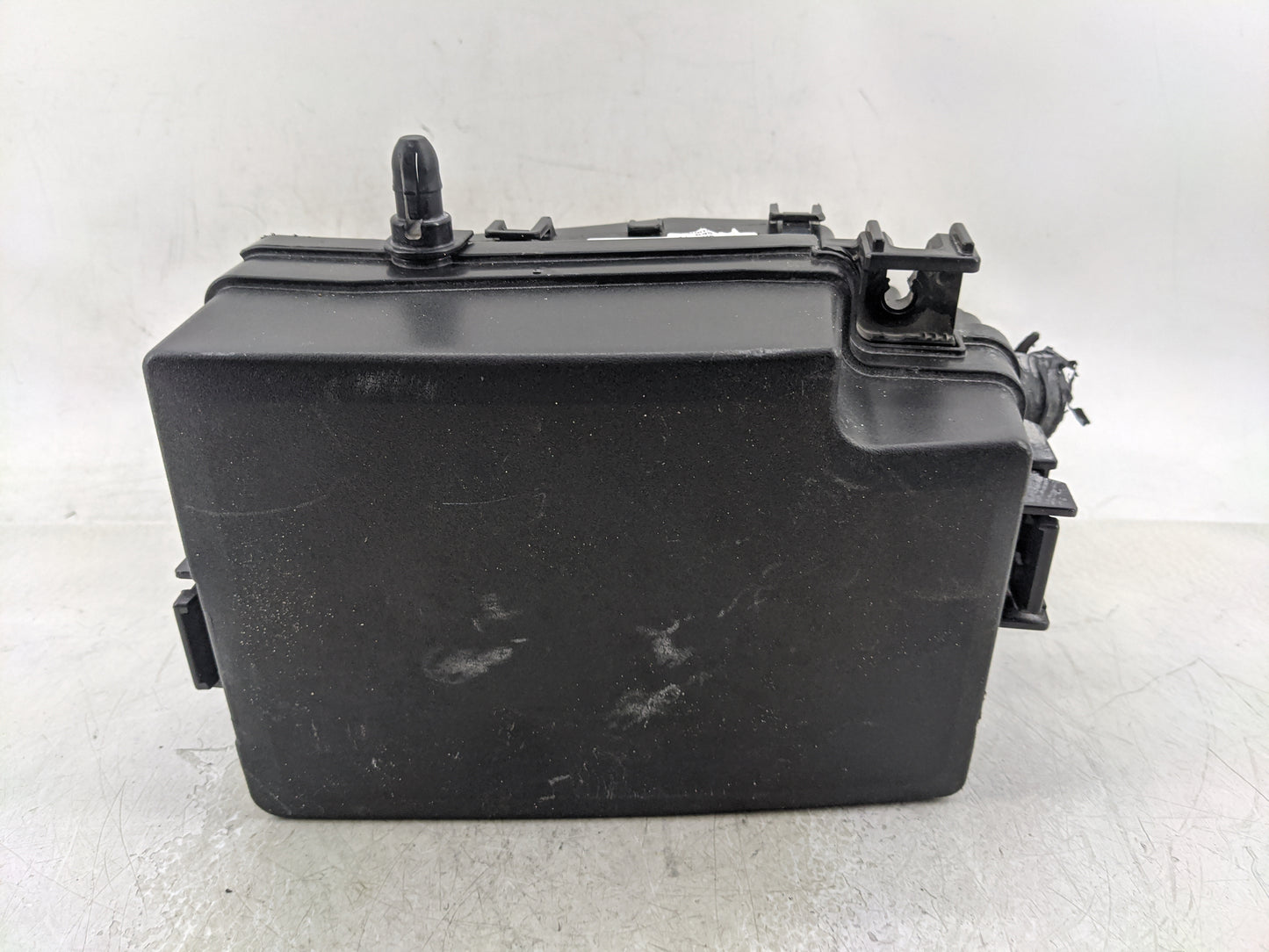 2018-2021 Hyundai Kona Fusebox Fuse Box Panel Relay Module Fits Fits 2018 2019 2020 2021 OEM Used Auto Parts - Oemusedautopa