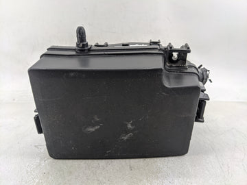 2018-2021 Hyundai Kona Fusebox Fuse Box Panel Relay Module Fits Fits 2018 2019 2020 2021 OEM Used Auto Parts - Oemusedautopa