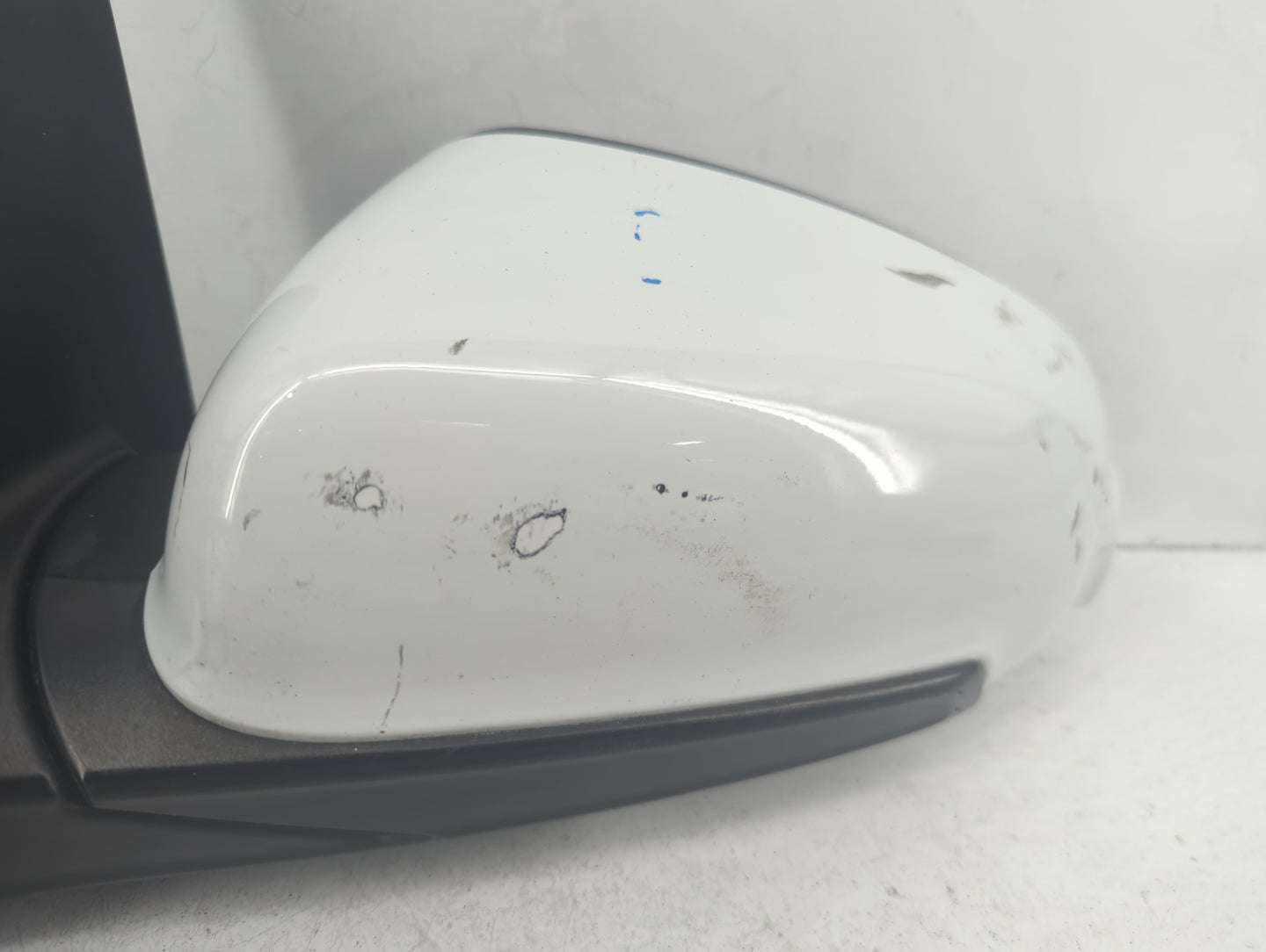 2018-2021 Hyundai Kona Driver Side View Mirror - Left Door Mirror OEM Used - Oemusedautoparts1.com