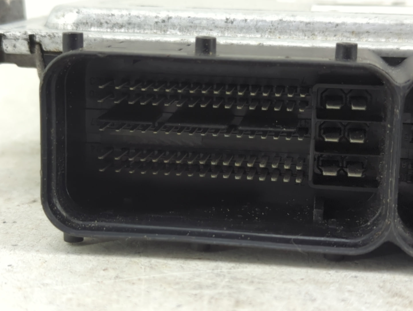 2020-2021 Hyundai Kona PCM Engine Control Computer ECU ECM PCU OEM P/N:39173-2ESE3 Fits Fits 2020 2021 OEM Used Auto Parts -