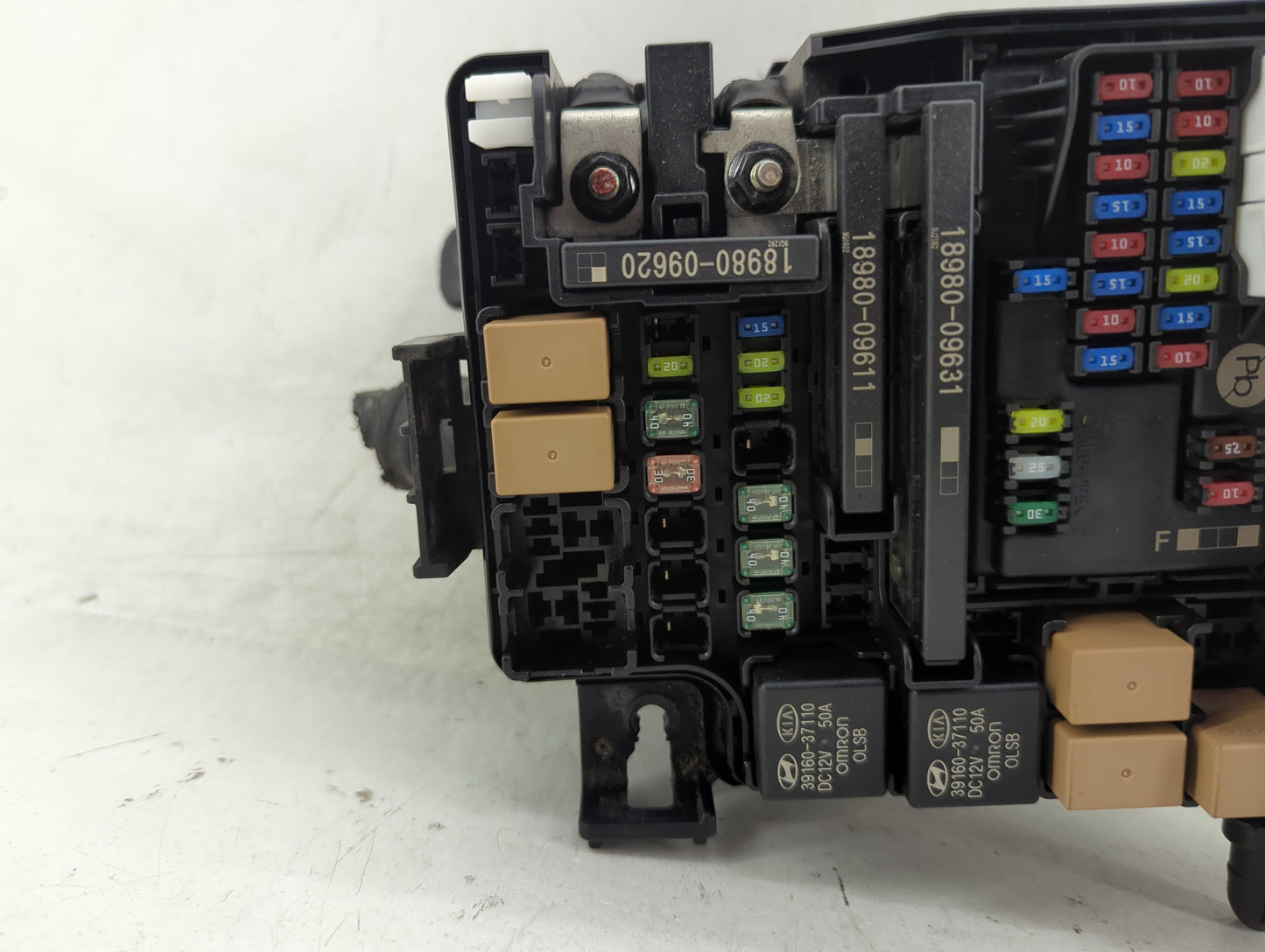 2018-2021 Hyundai Kona Fusebox Fuse Box Panel Relay Module P/N:91956-J9520 Fits Fits 2018 2019 2020 2021 OEM Used Auto Parts