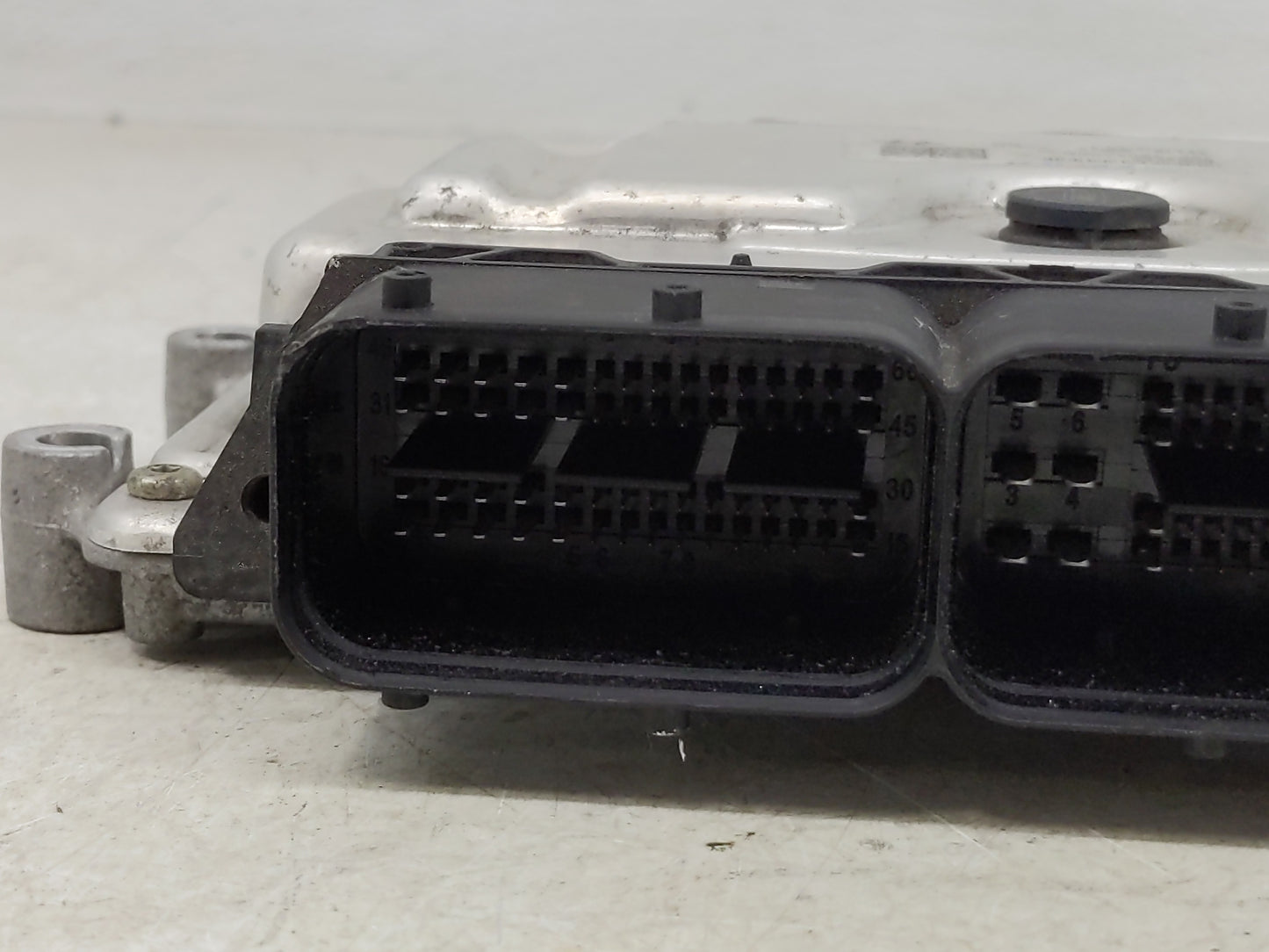 2020-2021 Hyundai Kona PCM Engine Control Computer ECU ECM PCU OEM P/N:39118-2B819 Fits Fits 2020 2021 OEM Used Auto Parts -