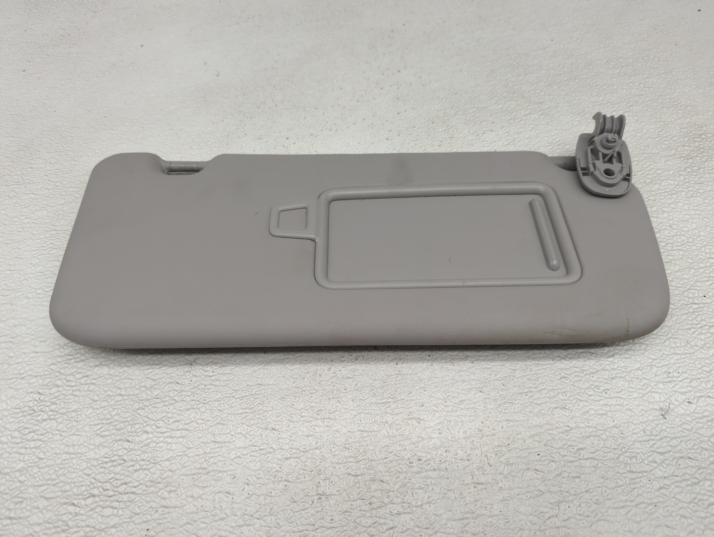 2018-2021 Hyundai Kona Sun Visor Shade Replacement Passenger Right Mirror Fits Fits 2018 2019 2020 2021 OEM Used Auto Parts 