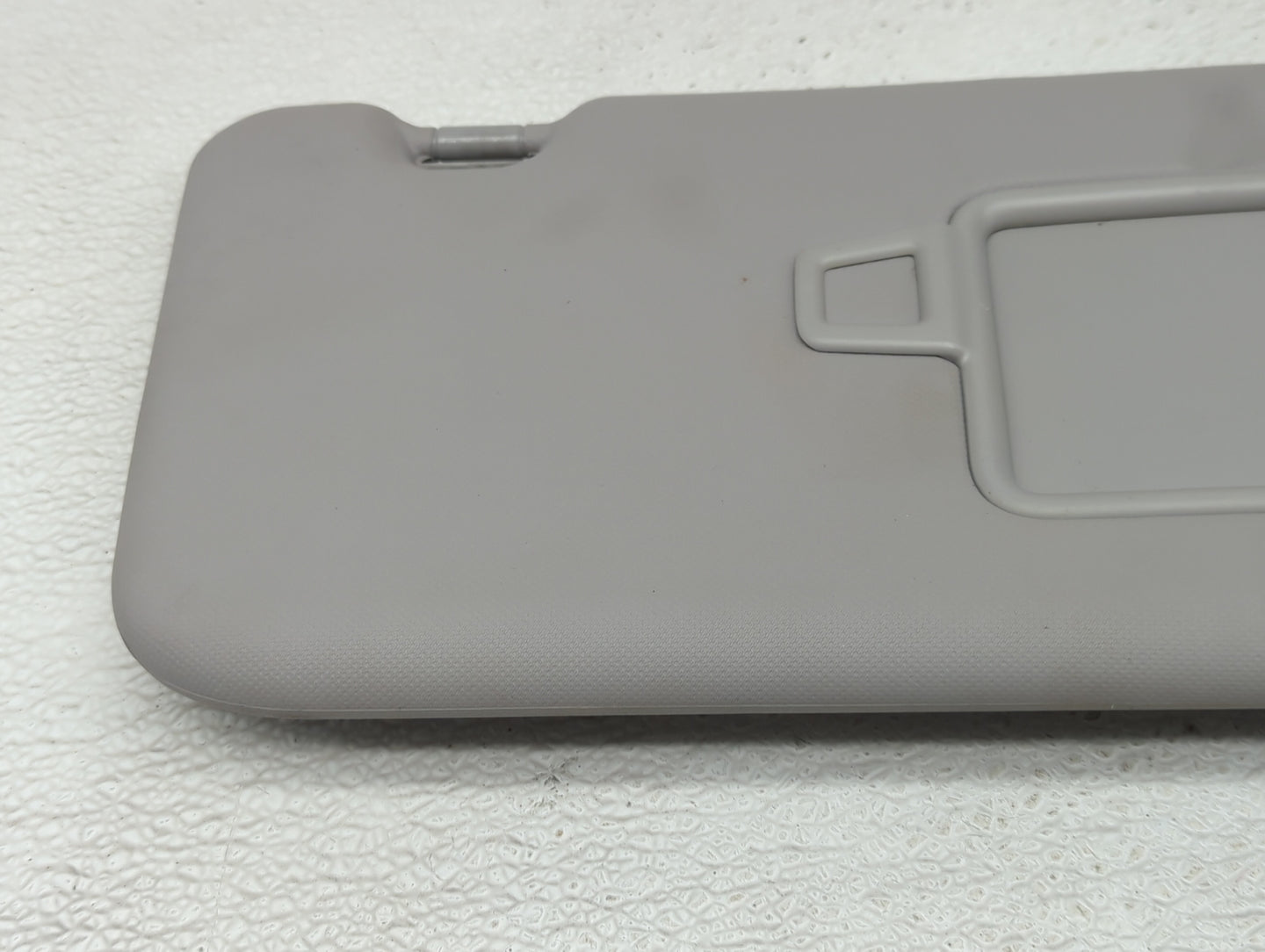 2018-2021 Hyundai Kona Sun Visor Shade Replacement Passenger Right Mirror Fits Fits 2018 2019 2020 2021 OEM Used Auto Parts 