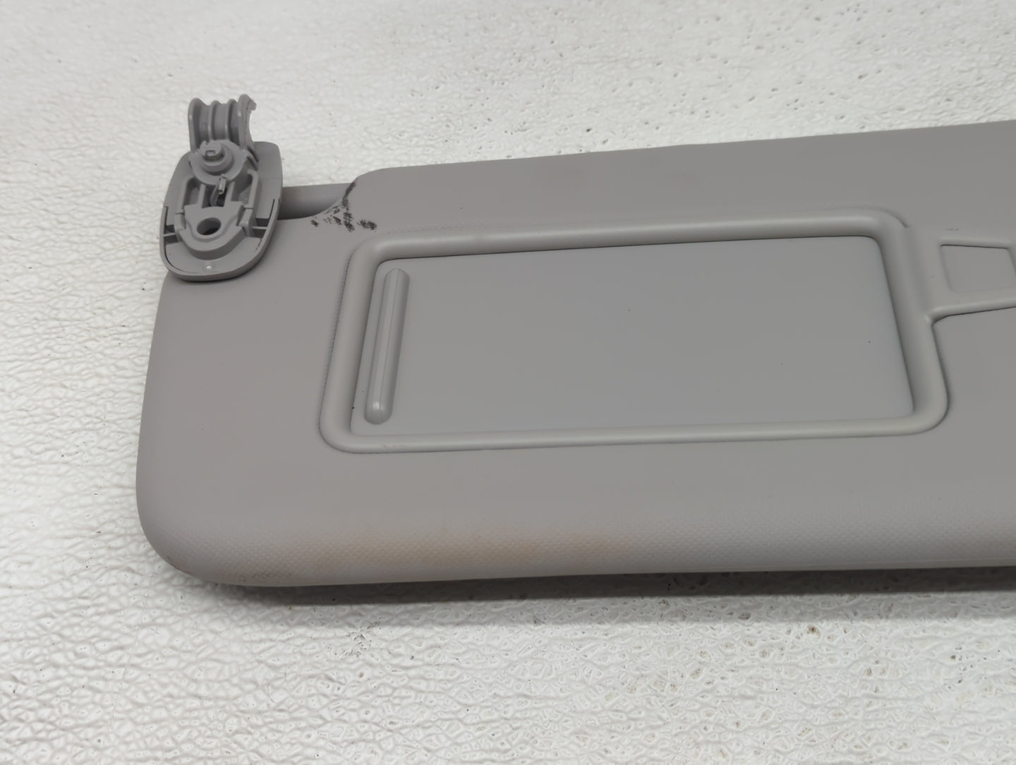 2018-2021 Hyundai Kona Sun Visor Shade Replacement Driver Left Mirror Fits Fits 2018 2019 2020 2021 OEM Used Auto Parts - Oe