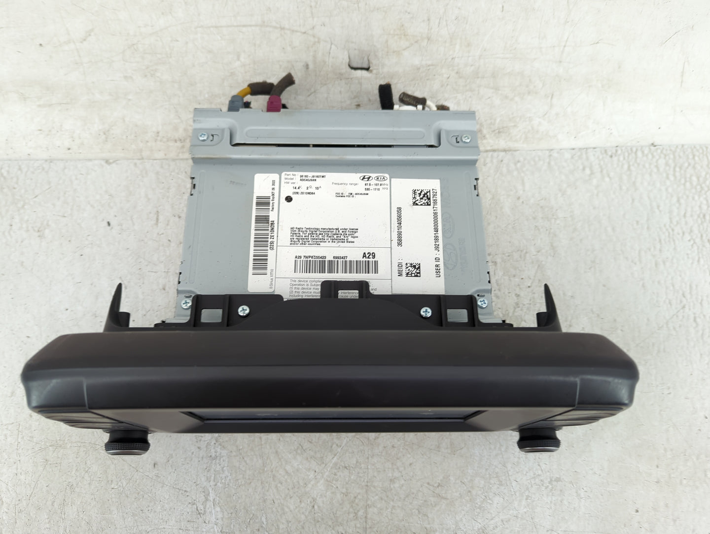 2018-2021 Hyundai Kona Radio AM FM Cd Player Receiver Replacement P/N:96160-J9160TMT Fits Fits 2018 2019 2020 2021 OEM Used 