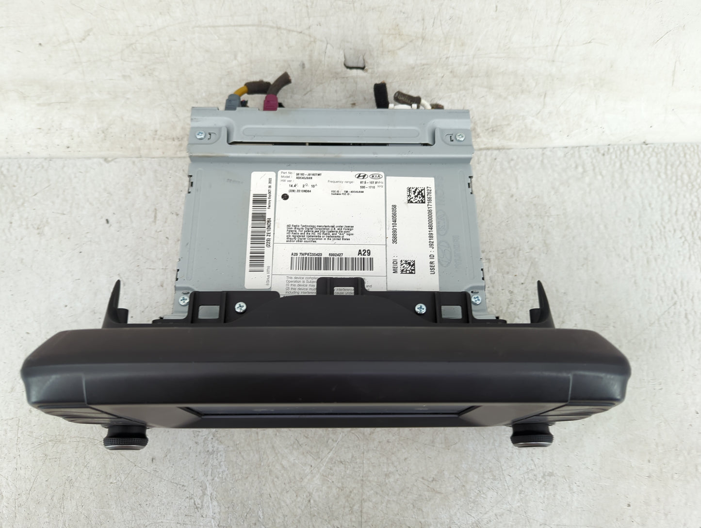 2018-2021 Hyundai Kona Radio AM FM Cd Player Receiver Replacement P/N:96160-J9160TMT Fits Fits 2018 2019 2020 2021 OEM Used 
