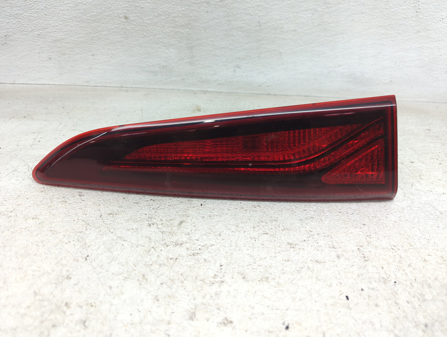 2018-2021 Hyundai Kona Tail Light Assembly Driver Left OEM P/N:92403J9000 92401J9010LH Fits Fits 2018 2019 2020 2021 OEM Use